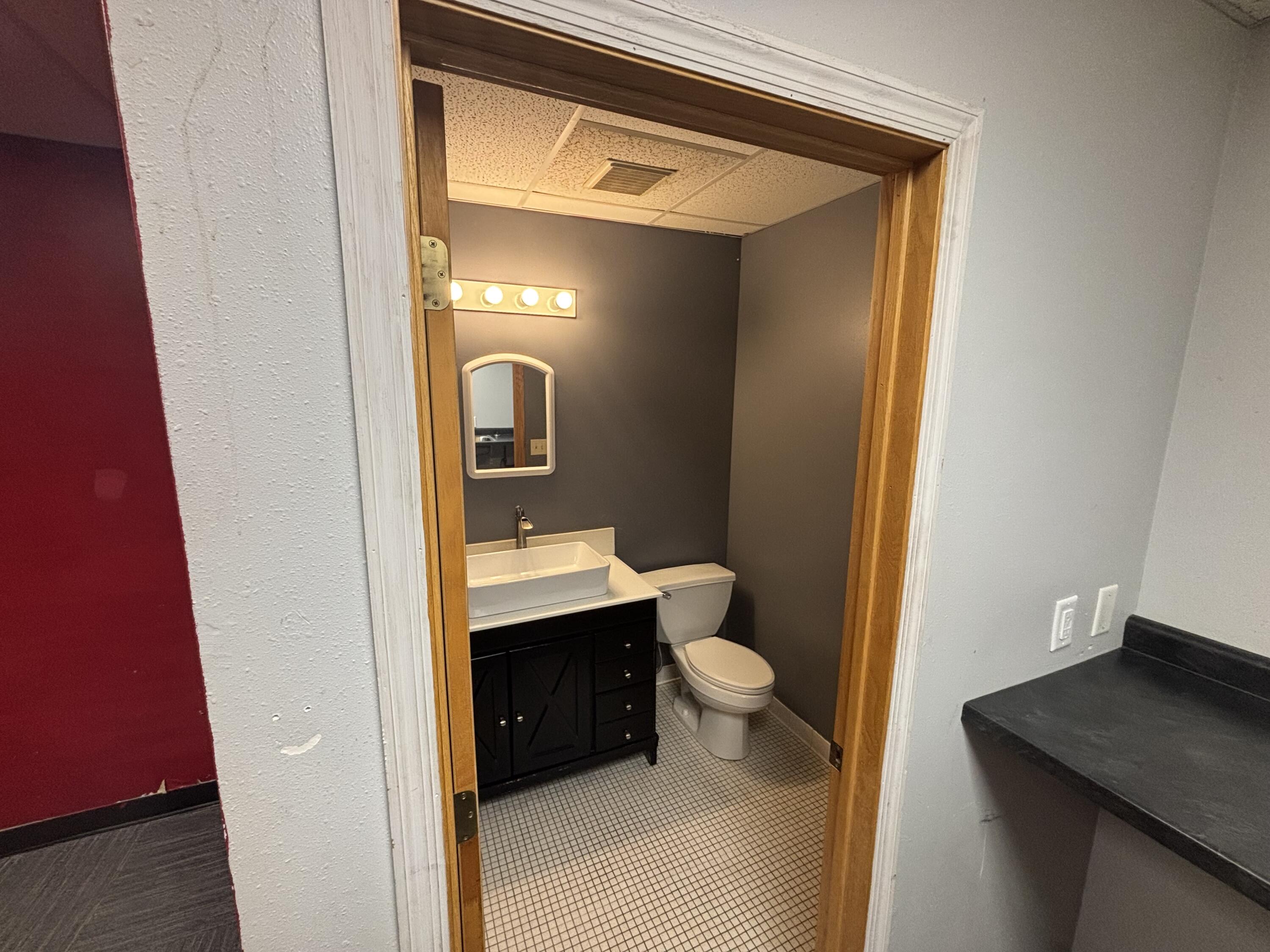 306 University Drive N Property Photo 25