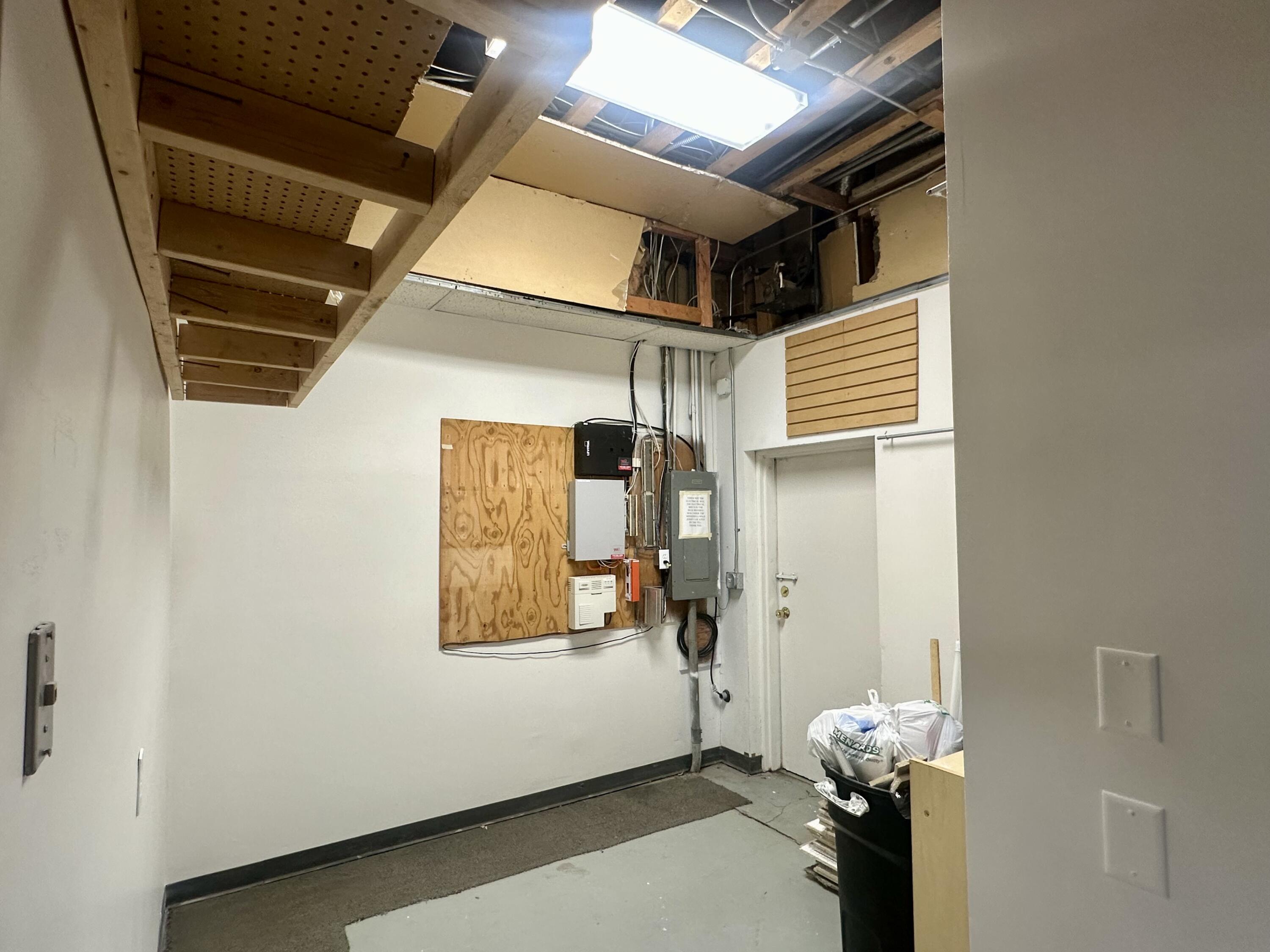 415 Main Ave Property Photo 6