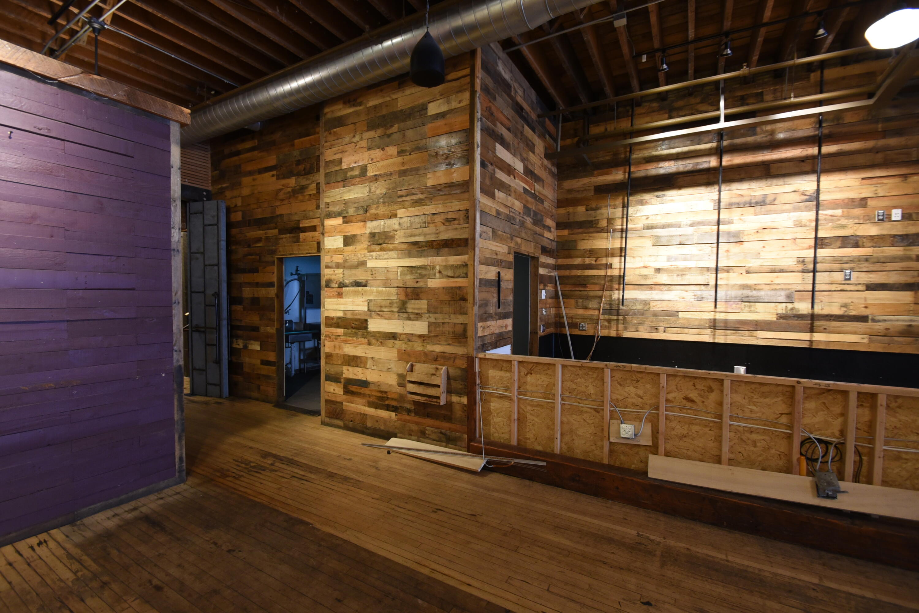 212 Broadway N Property Photo 2