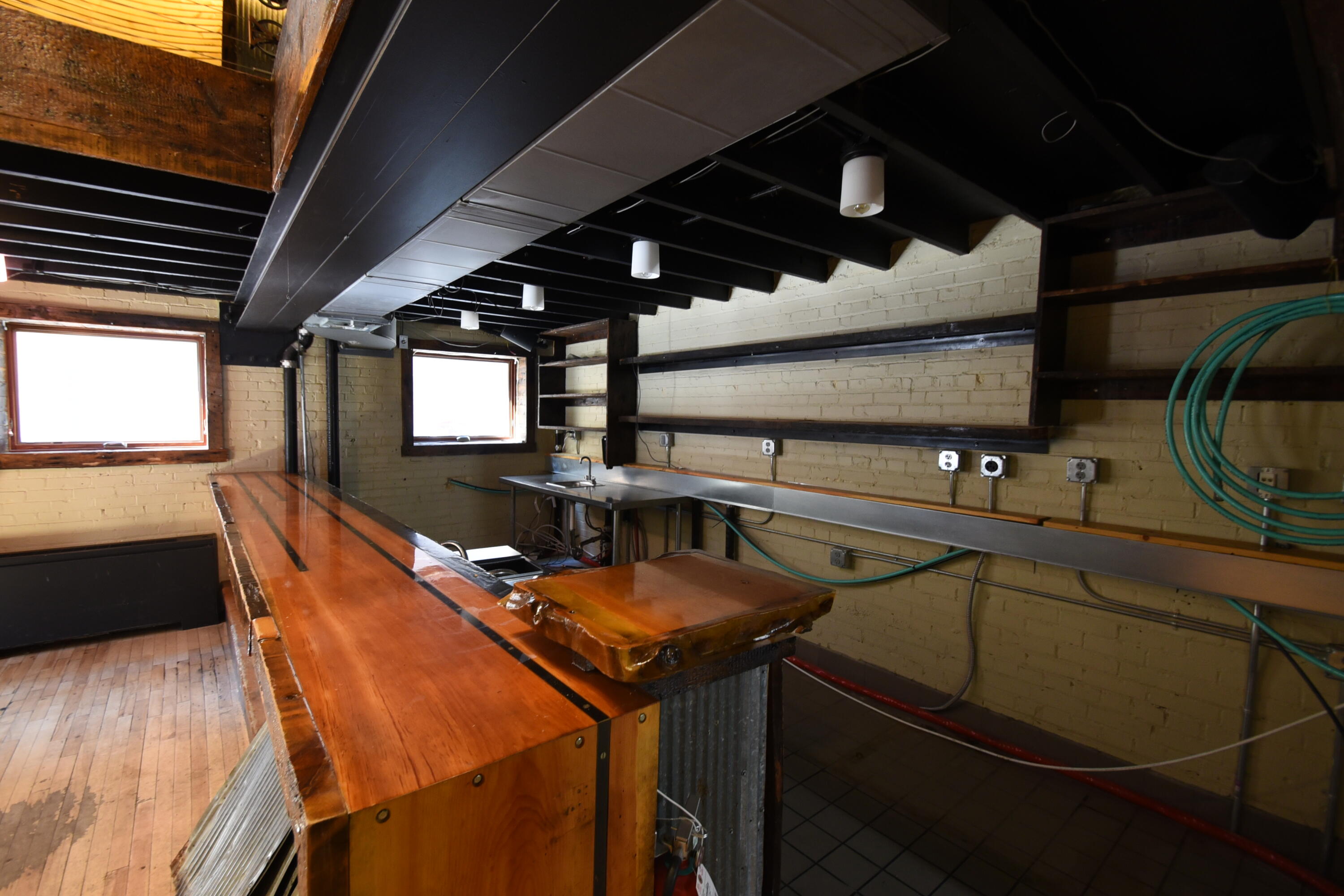 212 Broadway N Property Photo 7