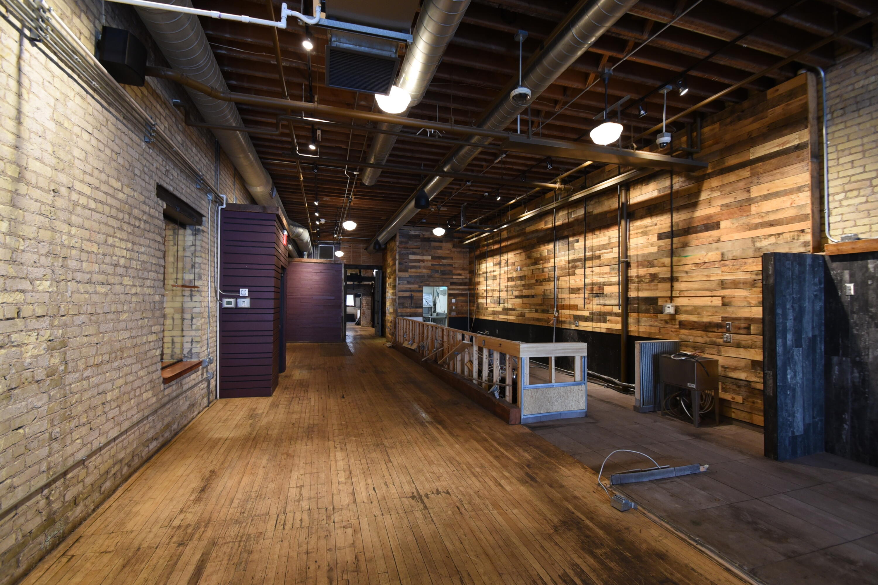 212 Broadway N Property Photo 14