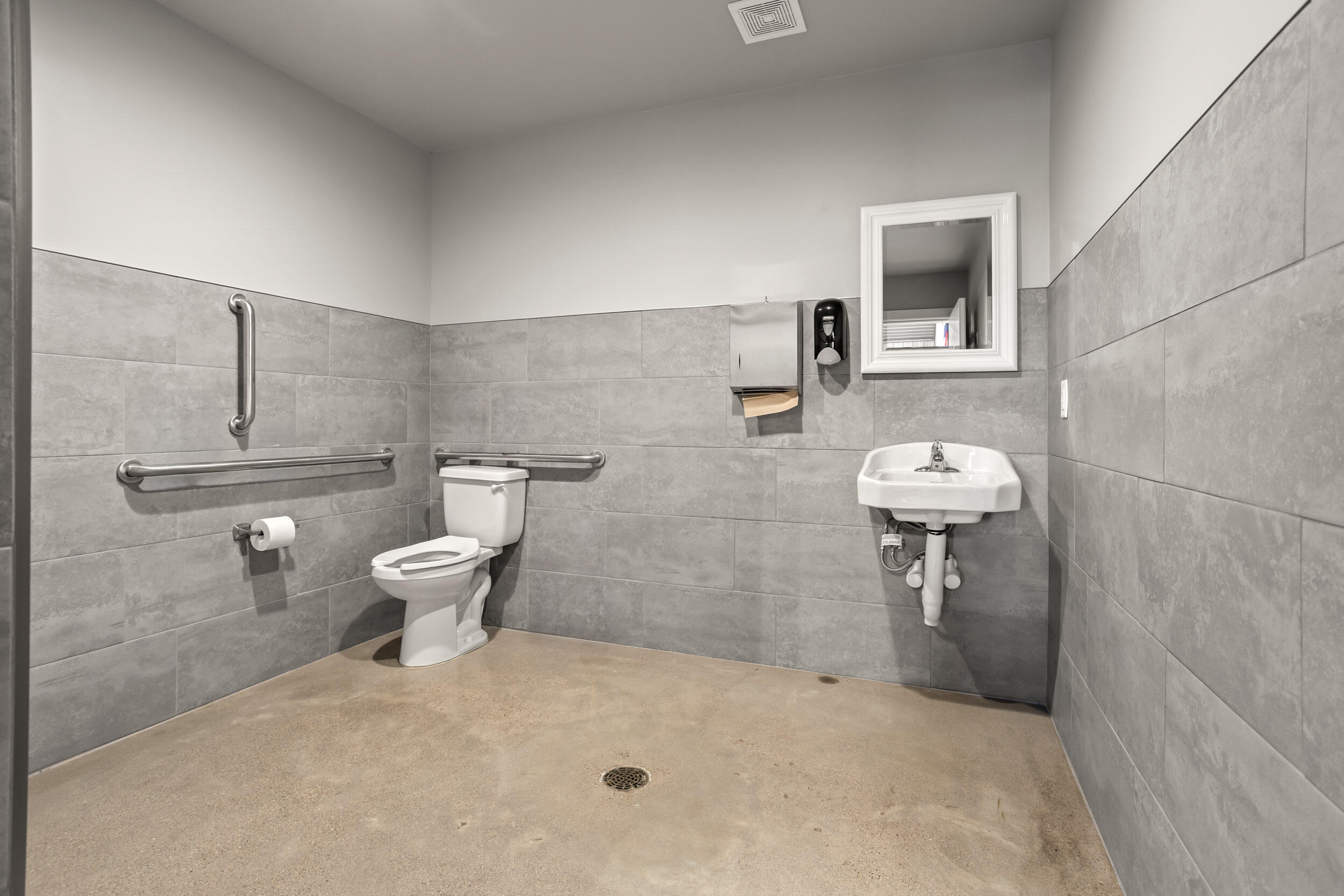 5498 51st Ave Avenue S Property Photo 17