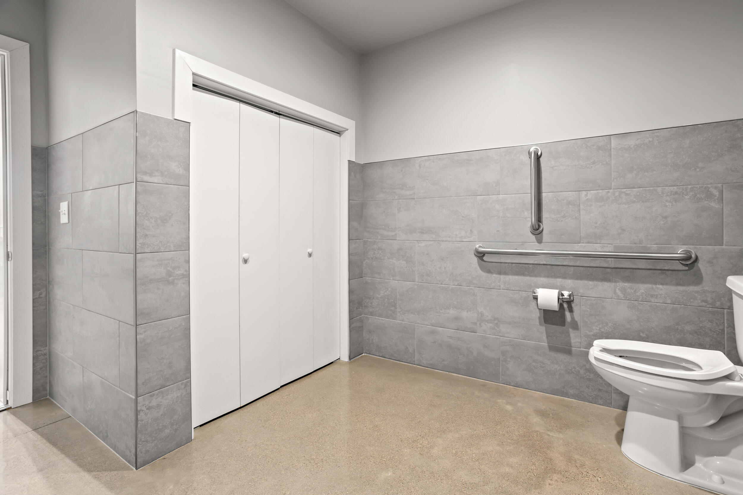 5498 51st Ave Avenue S Property Photo 18