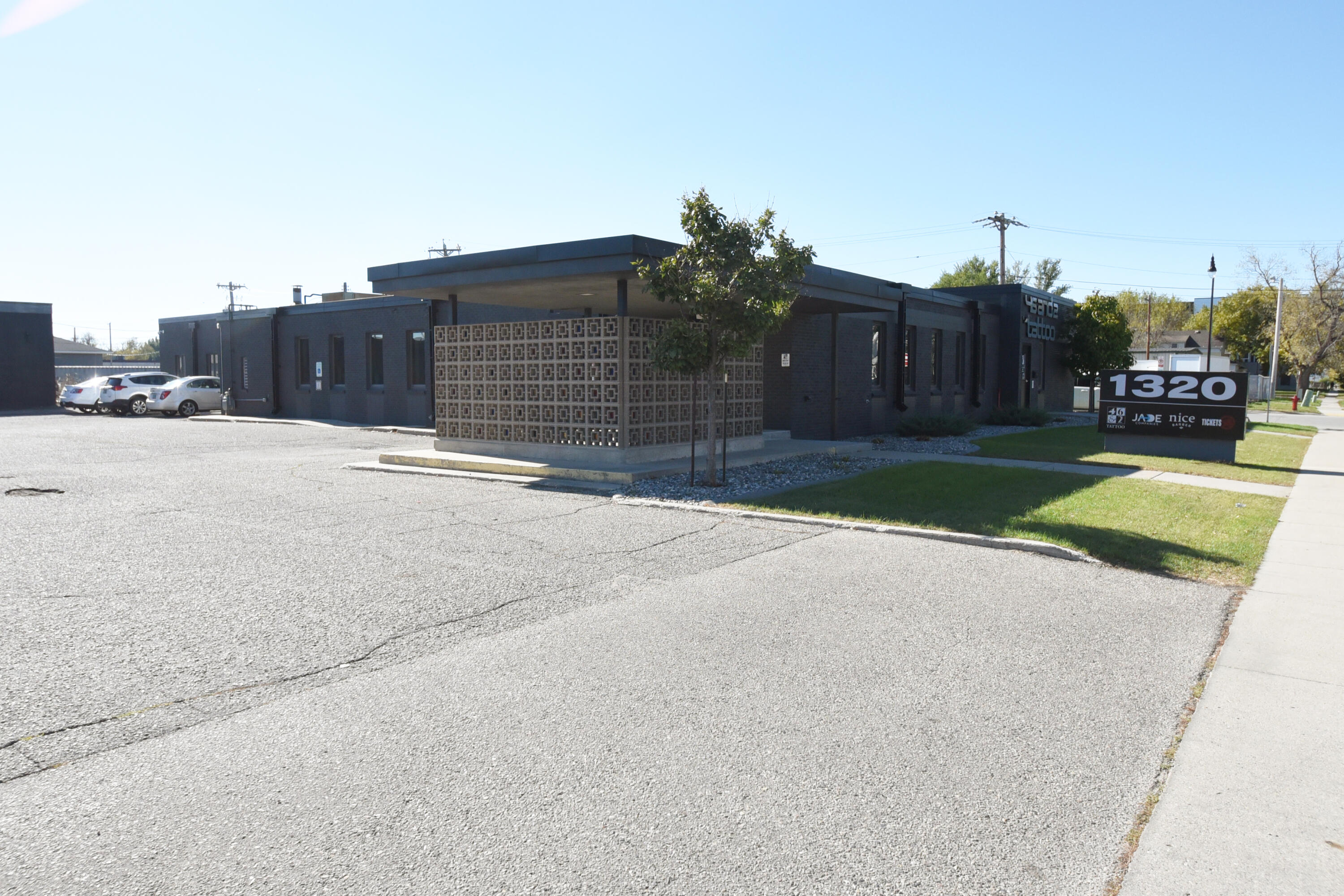 1320 1st Avenue N Property Photo 4