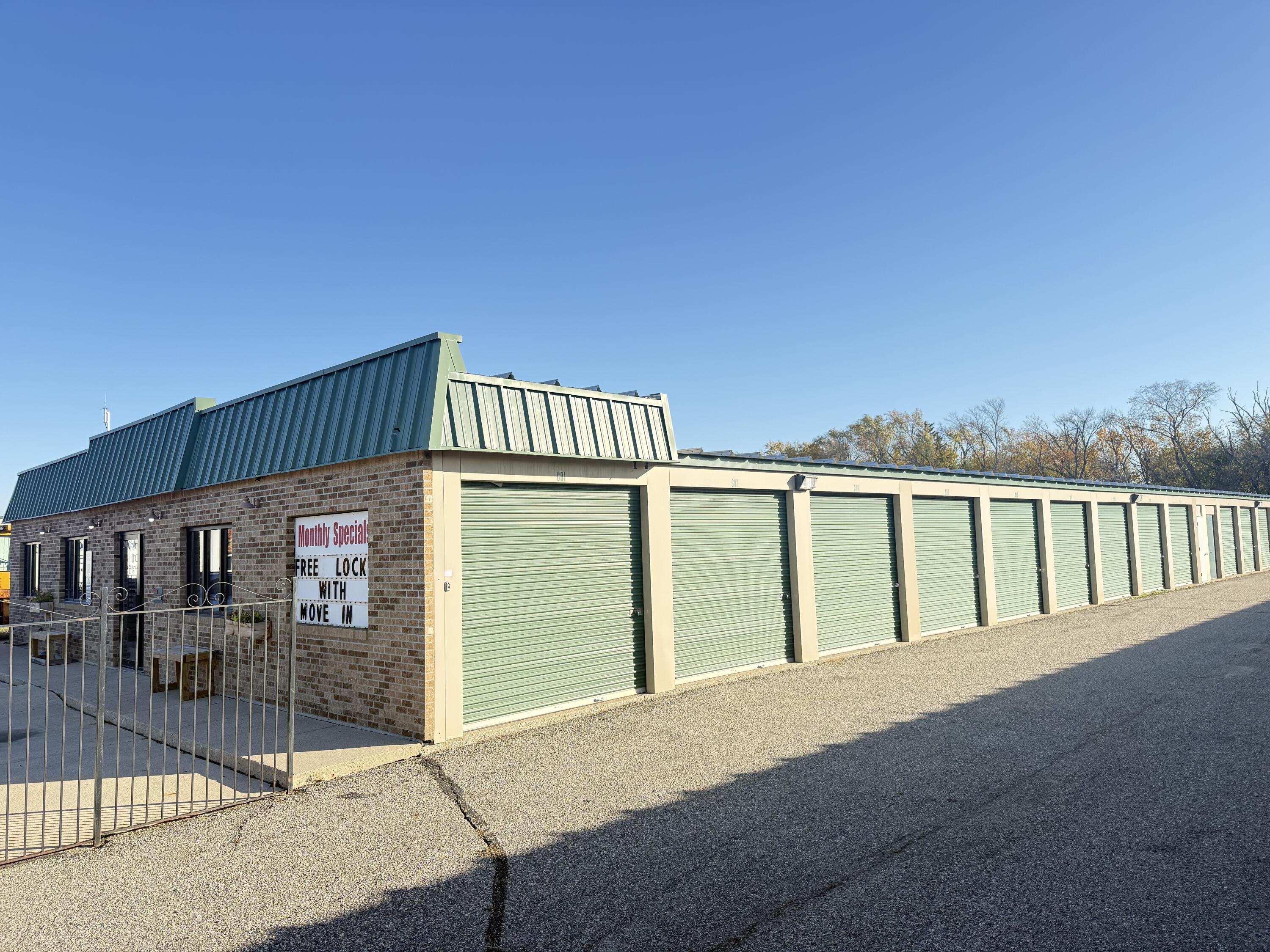 2101 12th Street N Property Photo 2