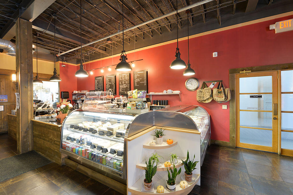 222 Broadway N Property Photo 7