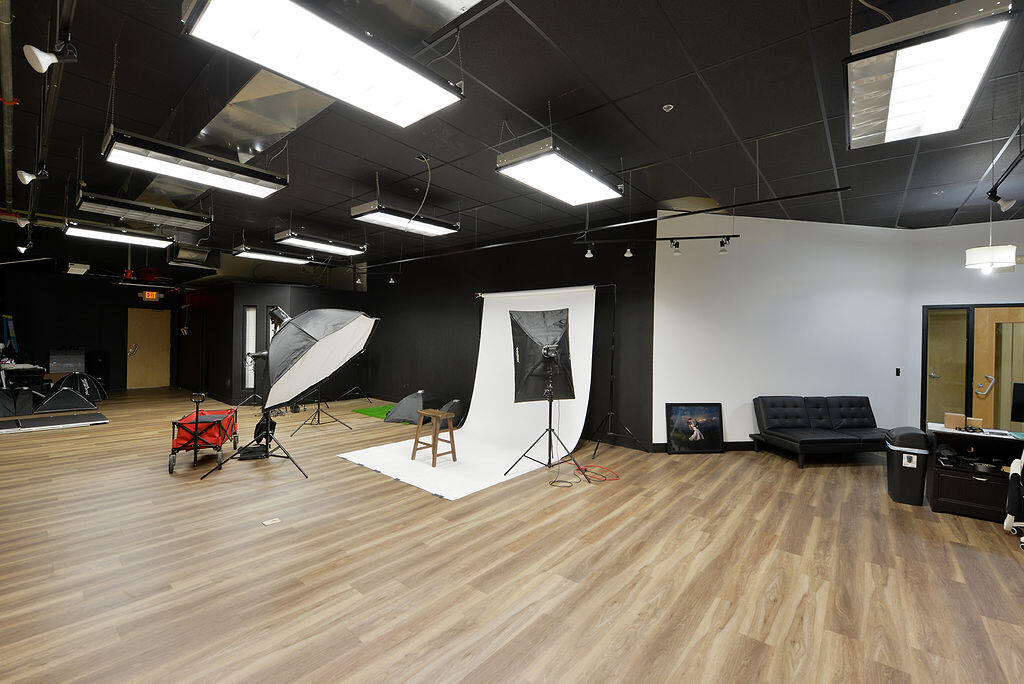 222 Broadway N Property Photo 11