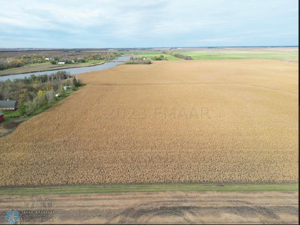 5386 52 Avenue N Property Photo 1