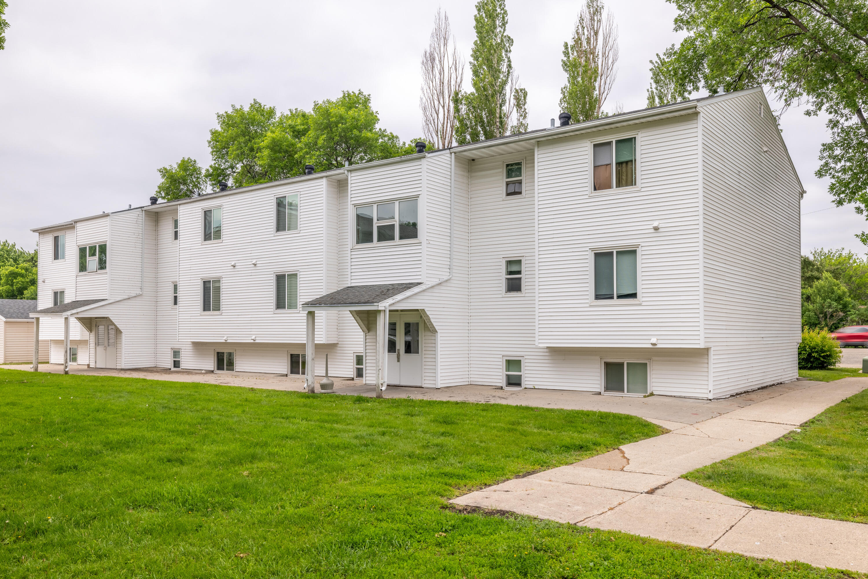 1676 9th Street N Property Photo 1