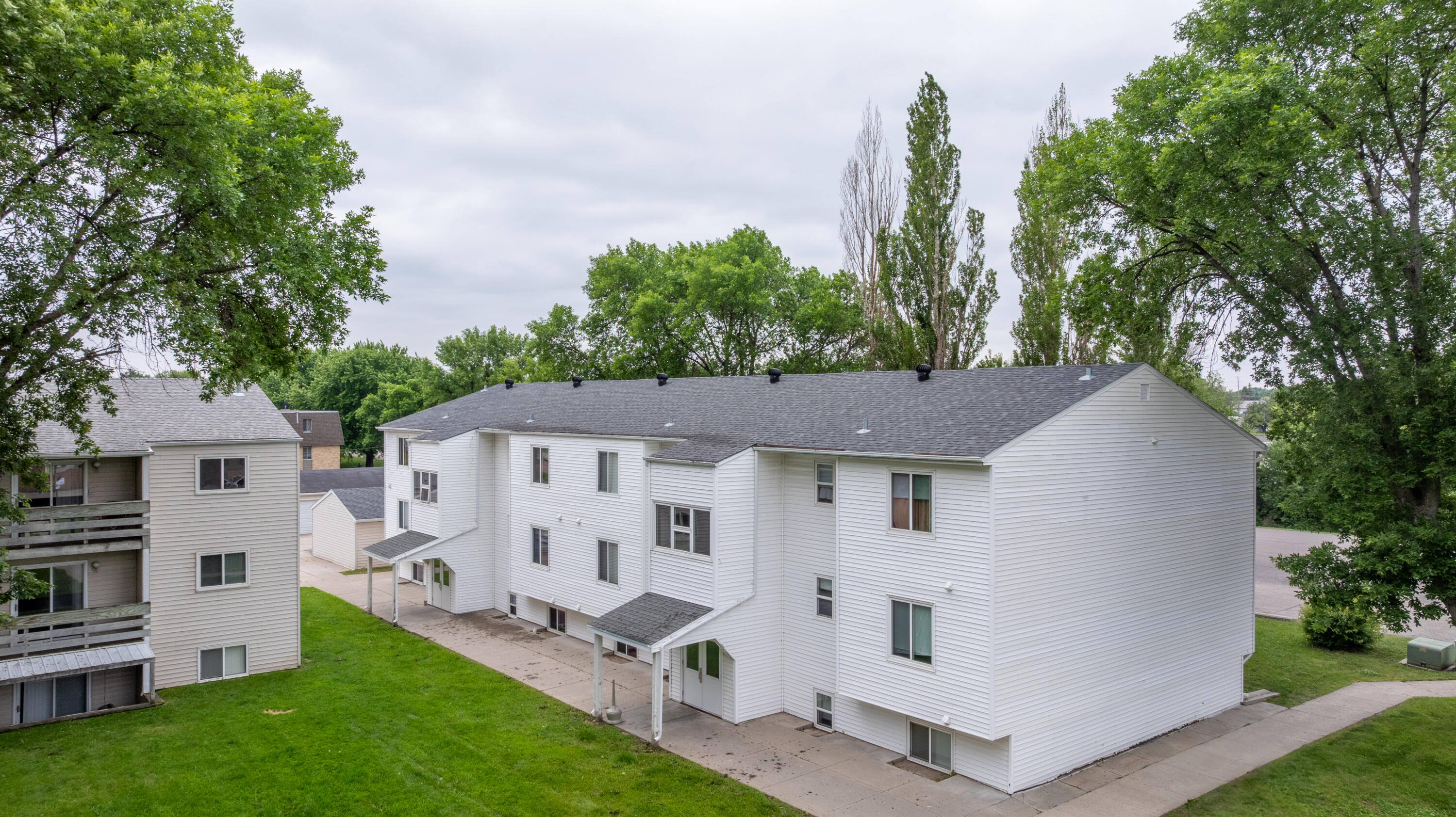 1676 9th Street N Property Photo 2