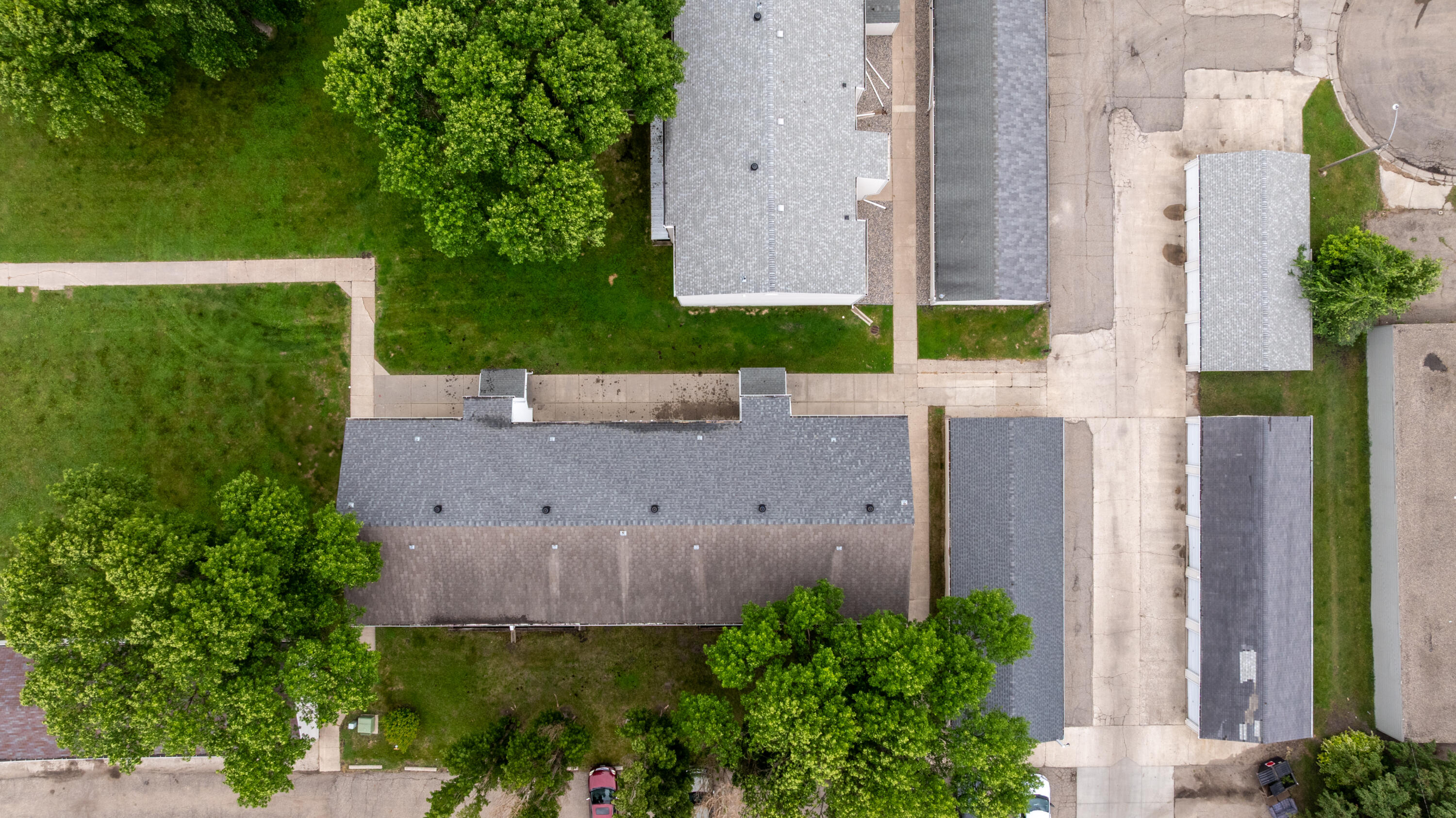 1676 9th Street N Property Photo 3