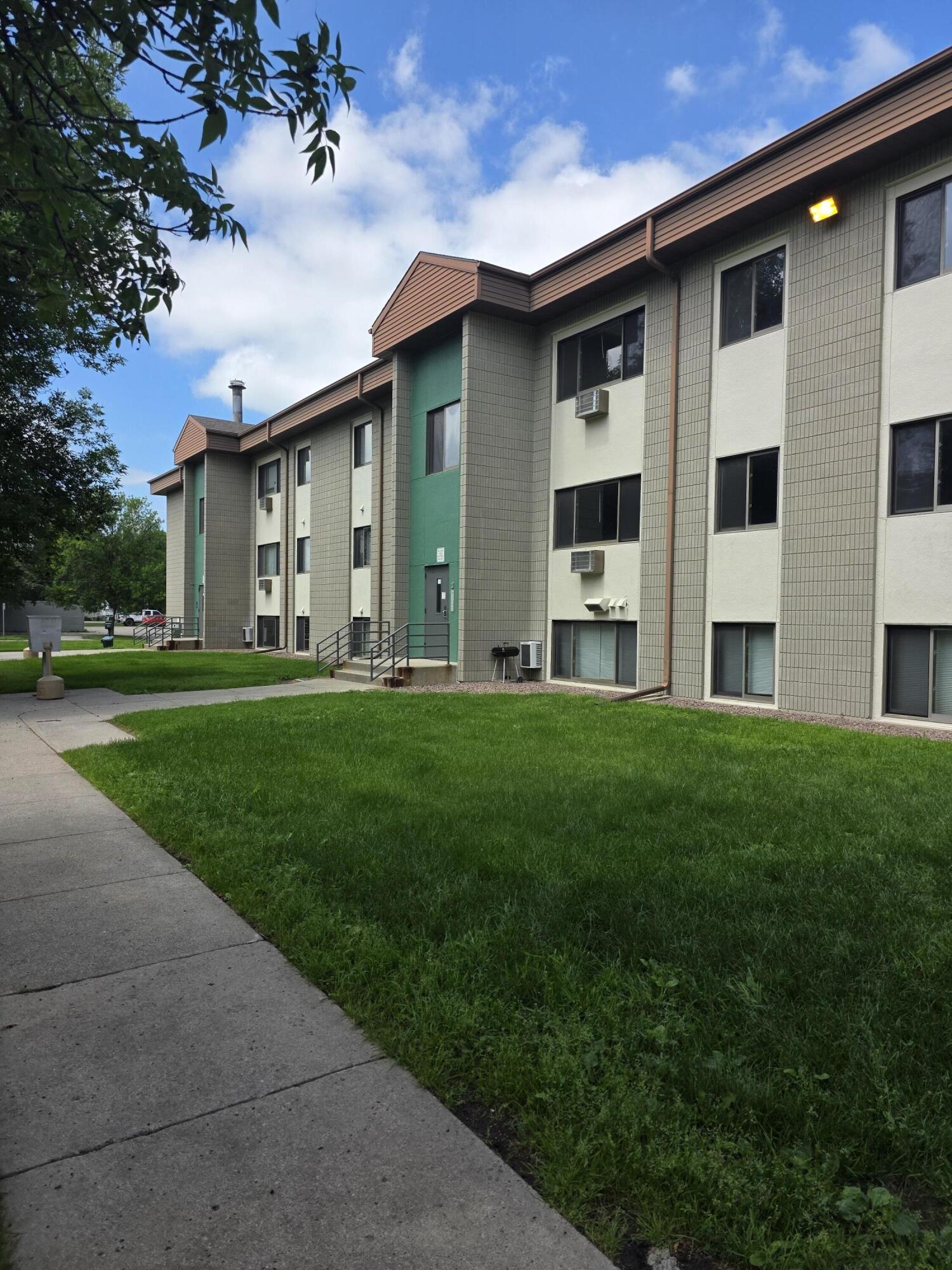 1627 7th Street N Property Photo 1