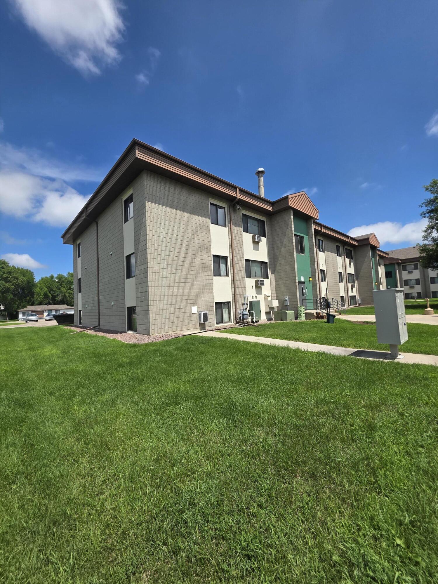 1627 7th Street N Property Photo 2