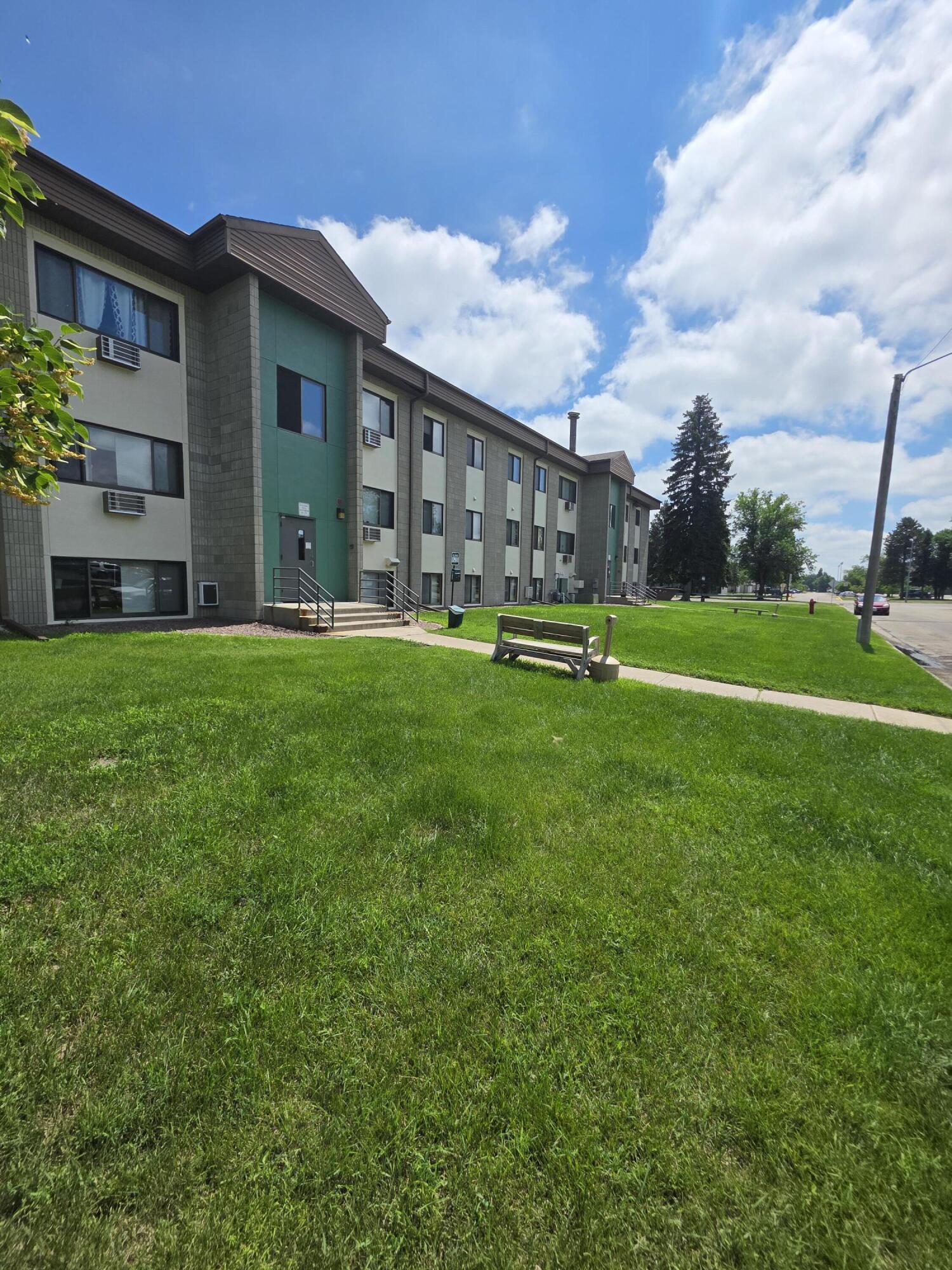 1627 7th Street N Property Photo 3