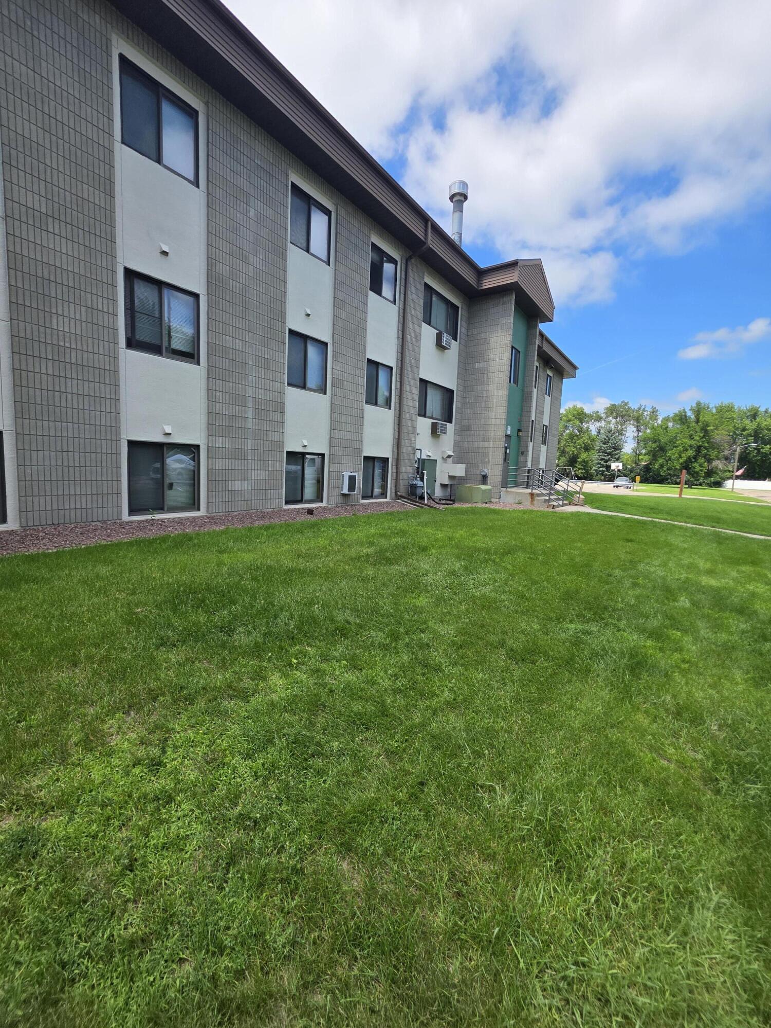 1627 7th Street N Property Photo 11