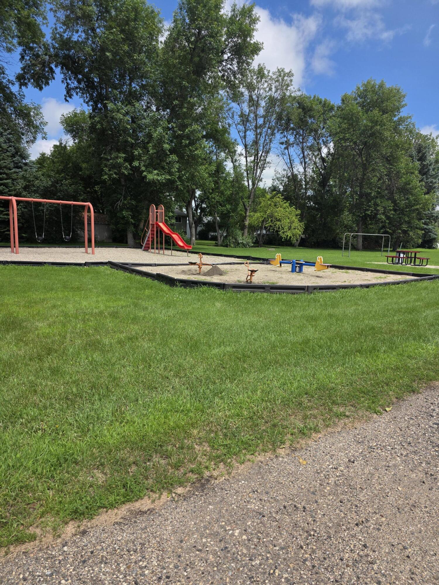 1627 7th Street N Property Photo 12