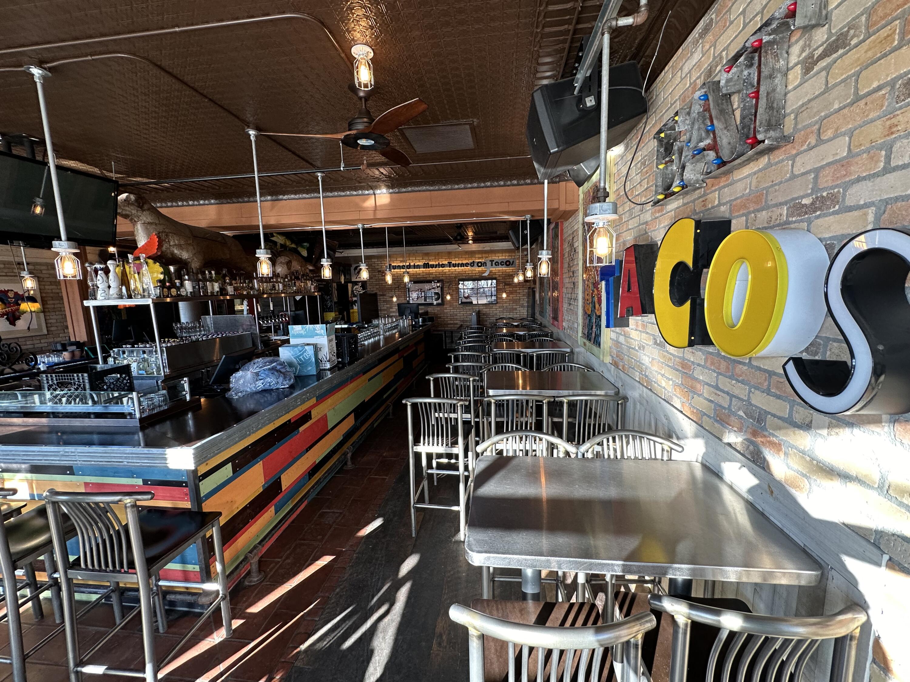 1970 S Columbia Rd Property Photo 5