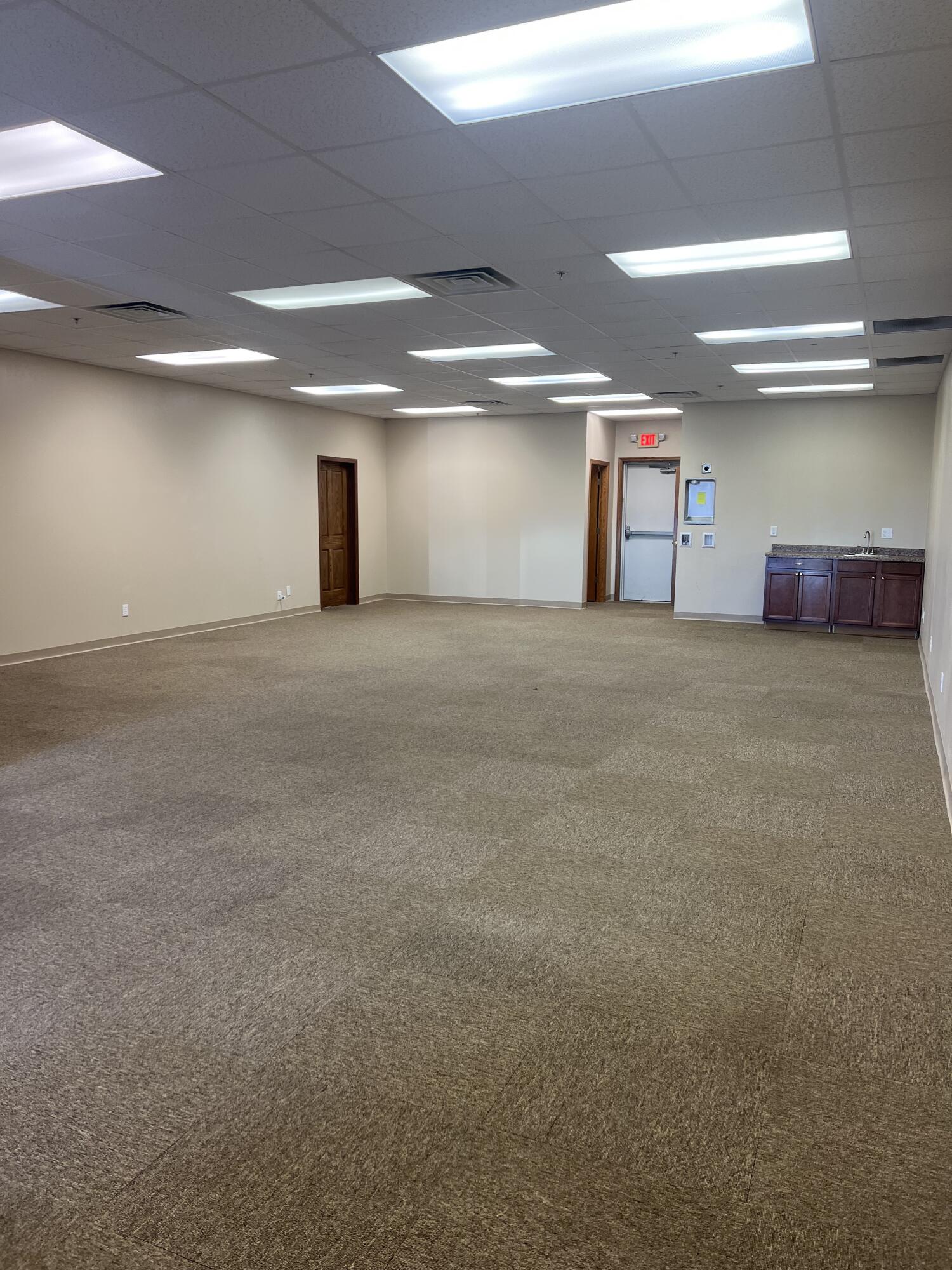 1613 Main Ave E Suite 2 Avenue E Property Photo 3