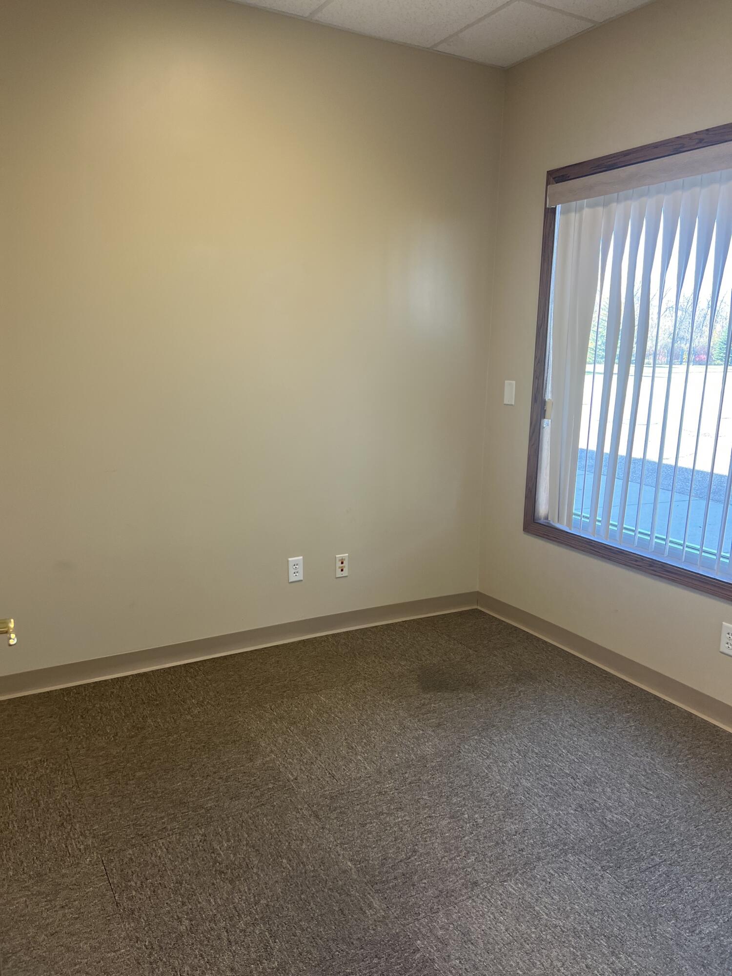 1613 Main Ave E Suite 2 Avenue E Property Photo 5