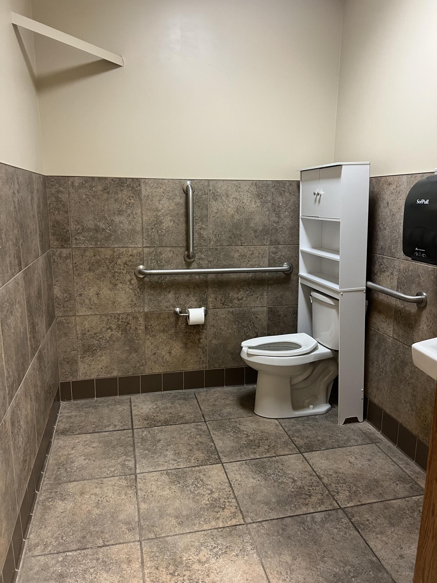 1613 Main Ave E Suite 2 Avenue E Property Photo 6