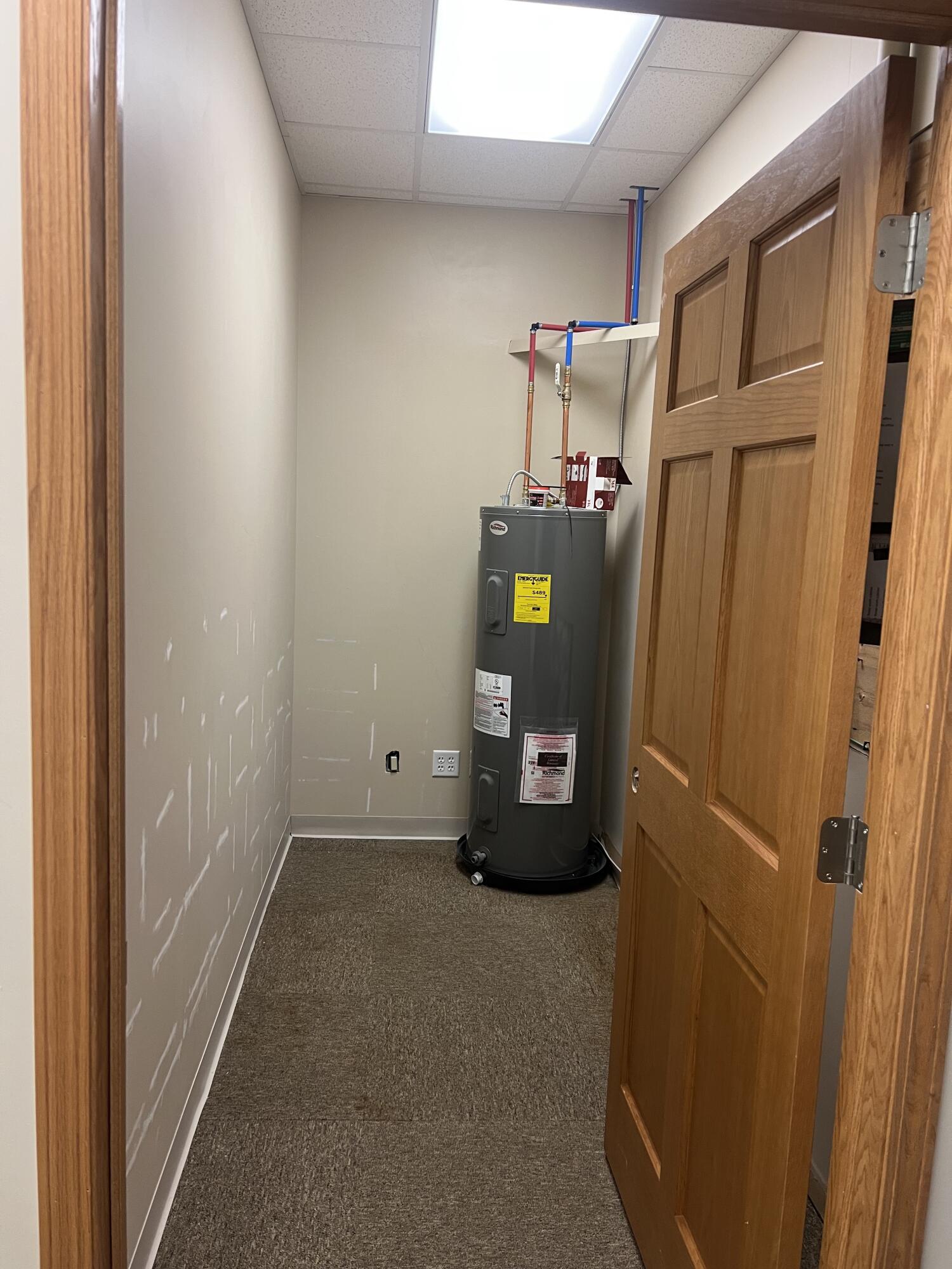 1613 Main Ave E Suite 2 Avenue E Property Photo 8