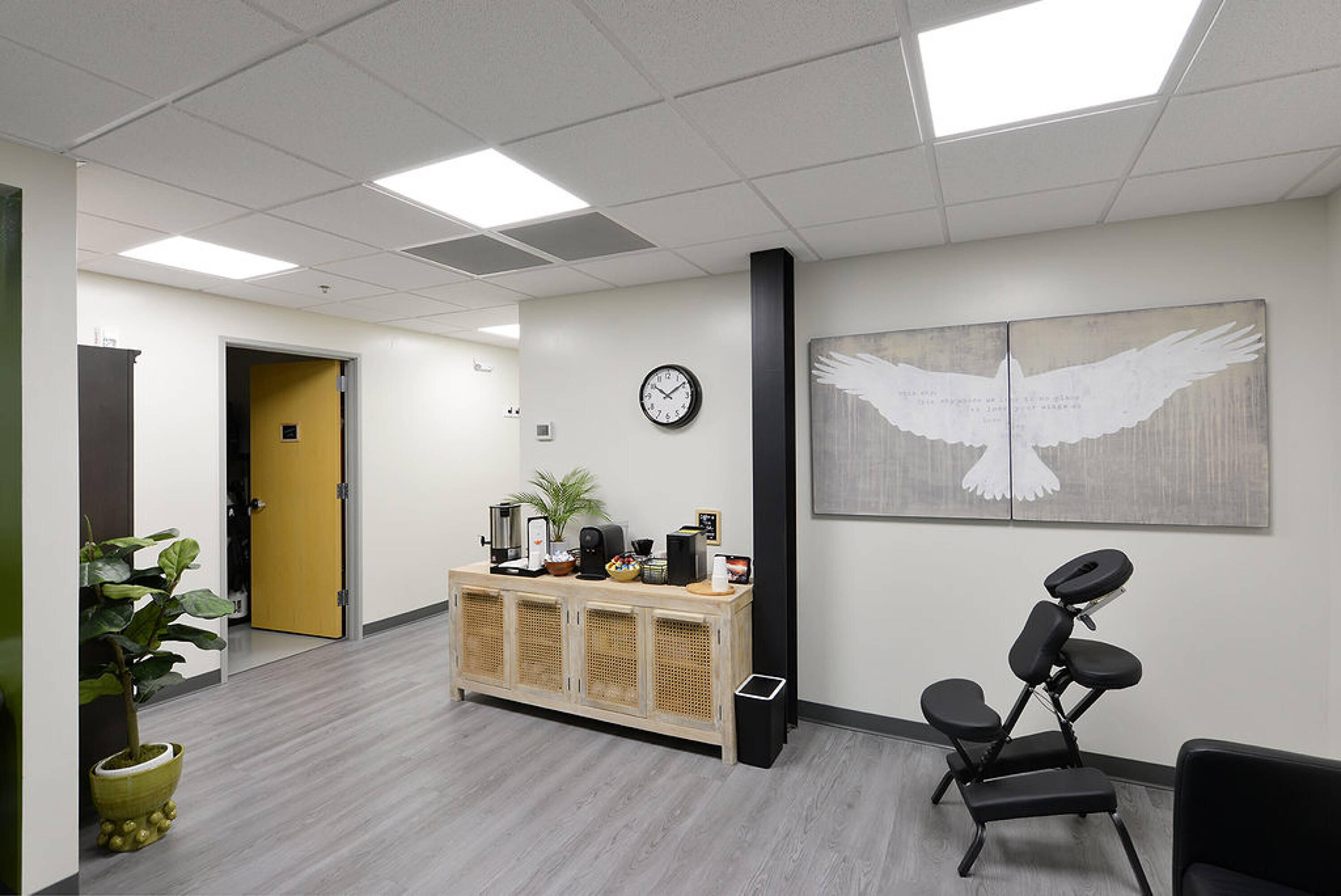 222 Broadway N Property Photo 7