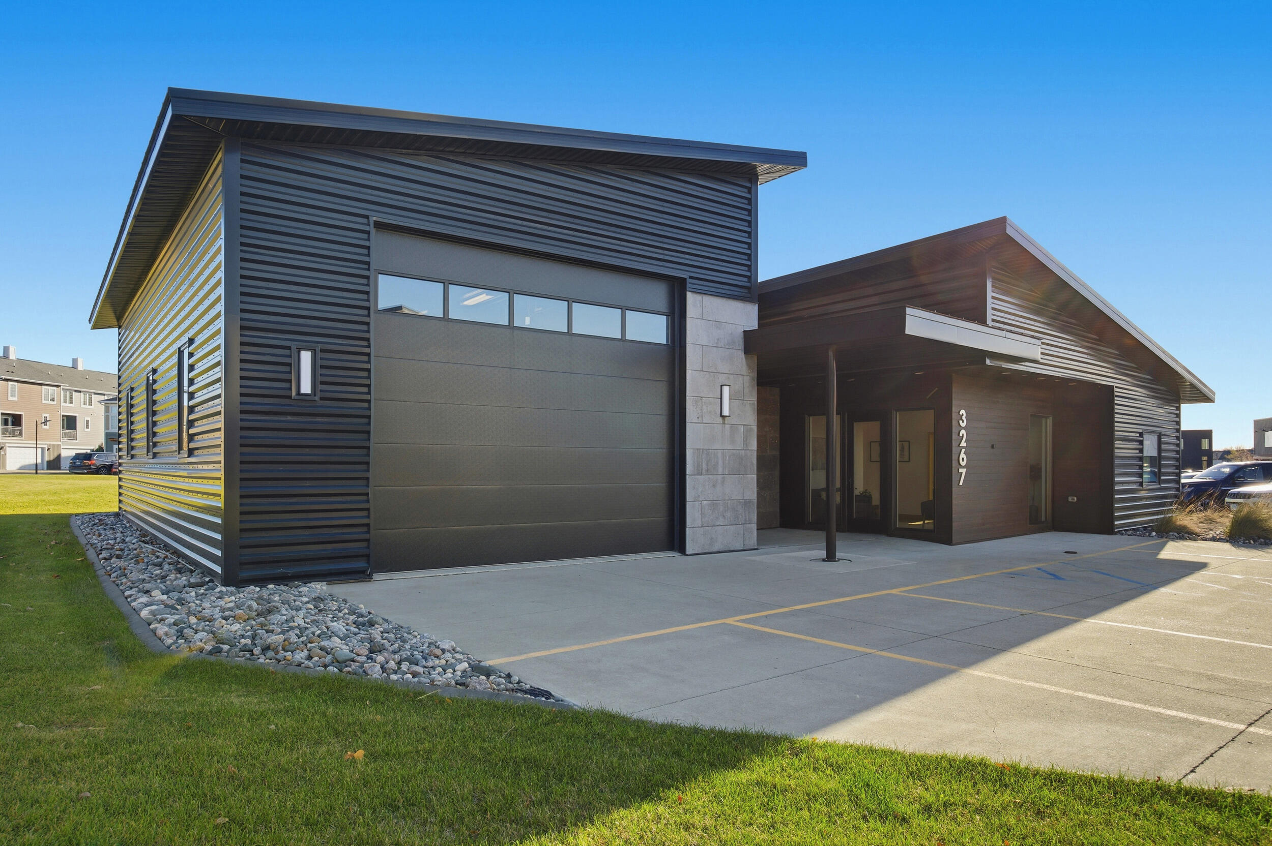 3267 Oak Ridge Loop E Property Photo 2