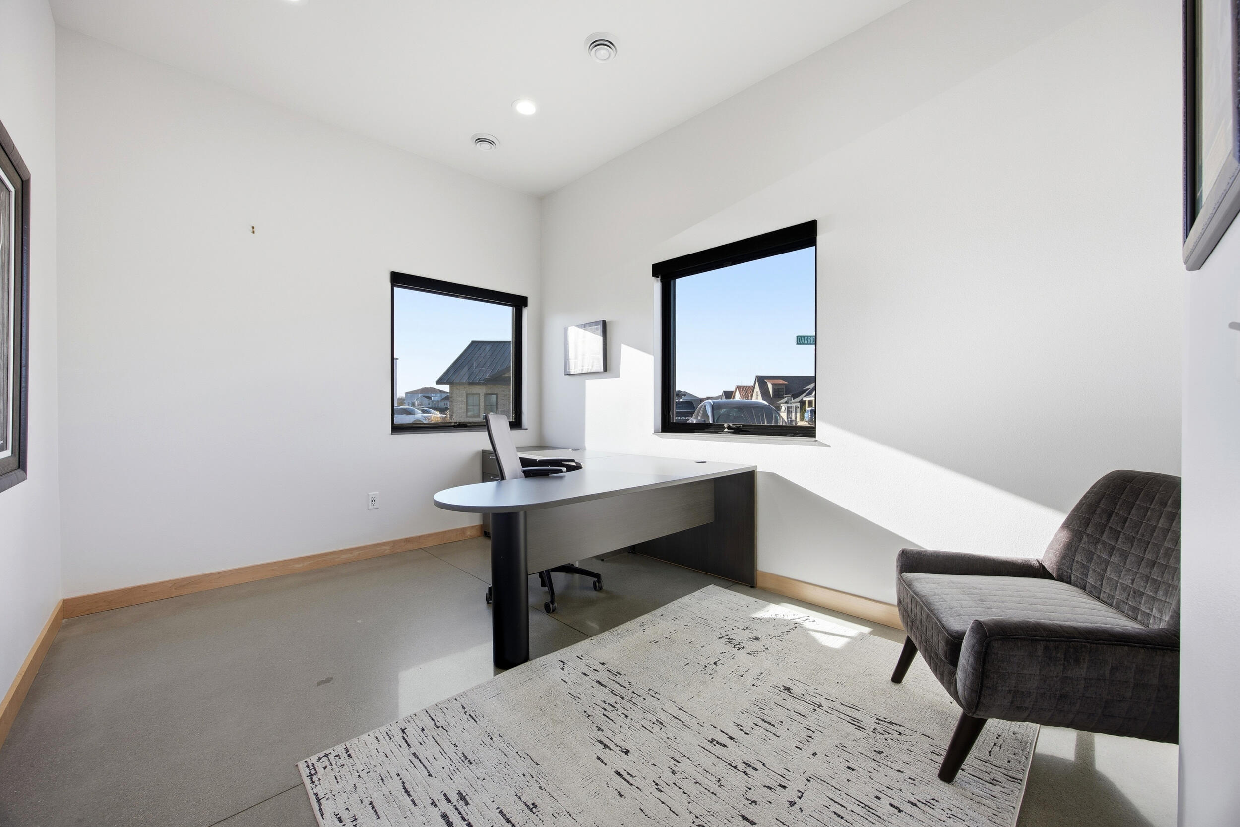 3267 Oak Ridge Loop E Property Photo 4