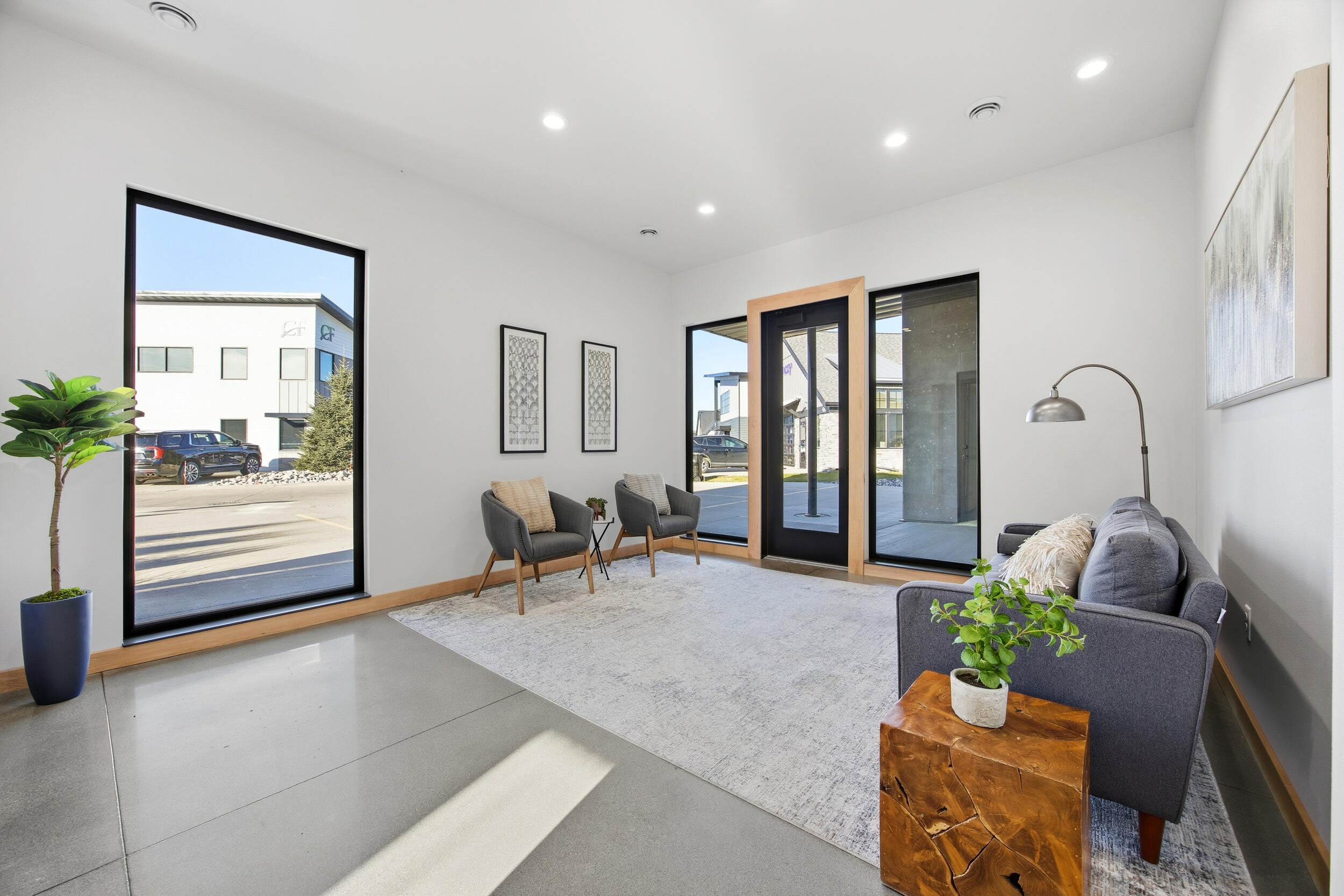 3267 Oak Ridge Loop E Property Photo 6