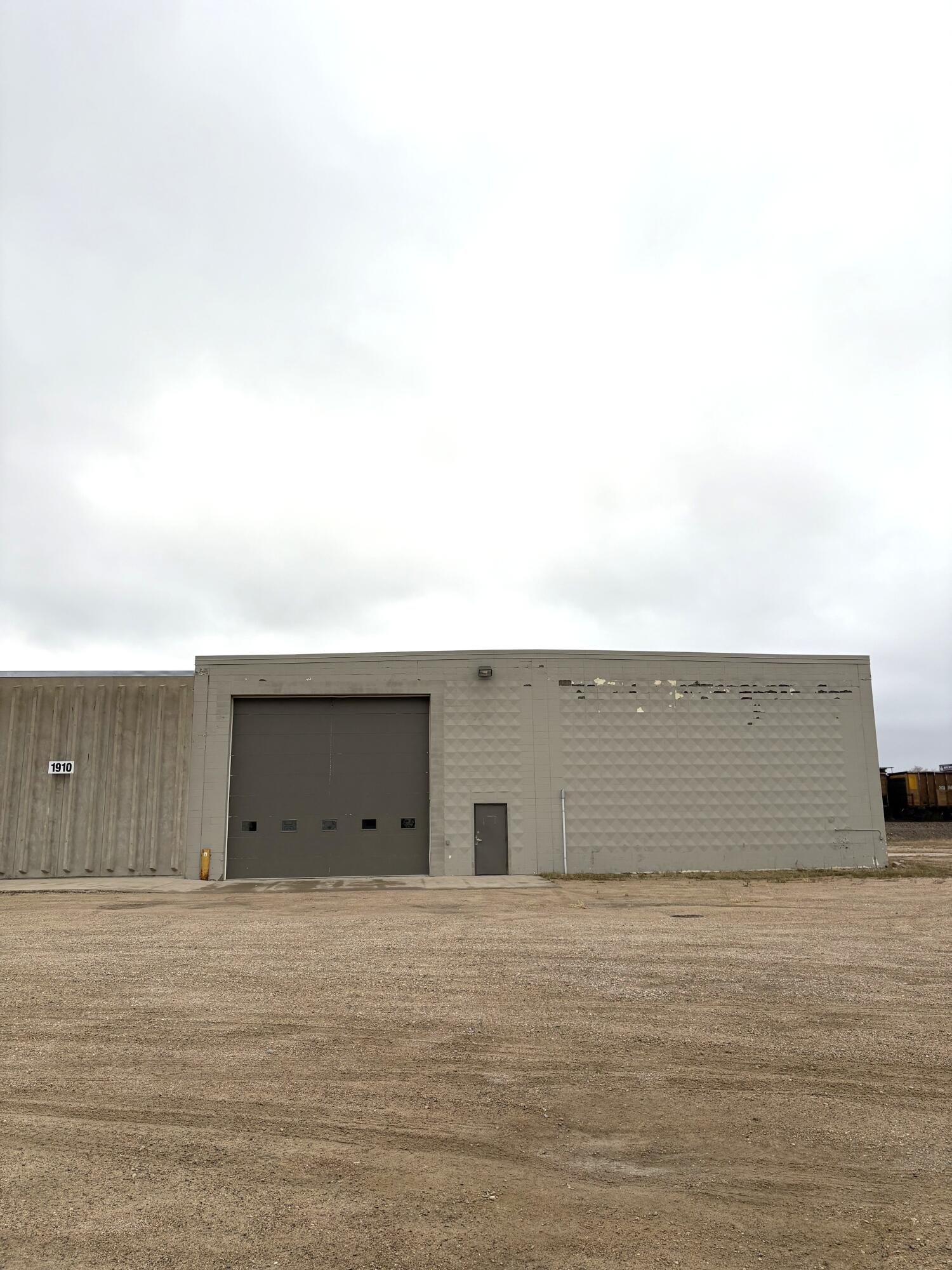 1910 1st Avenue N Property Photo 2