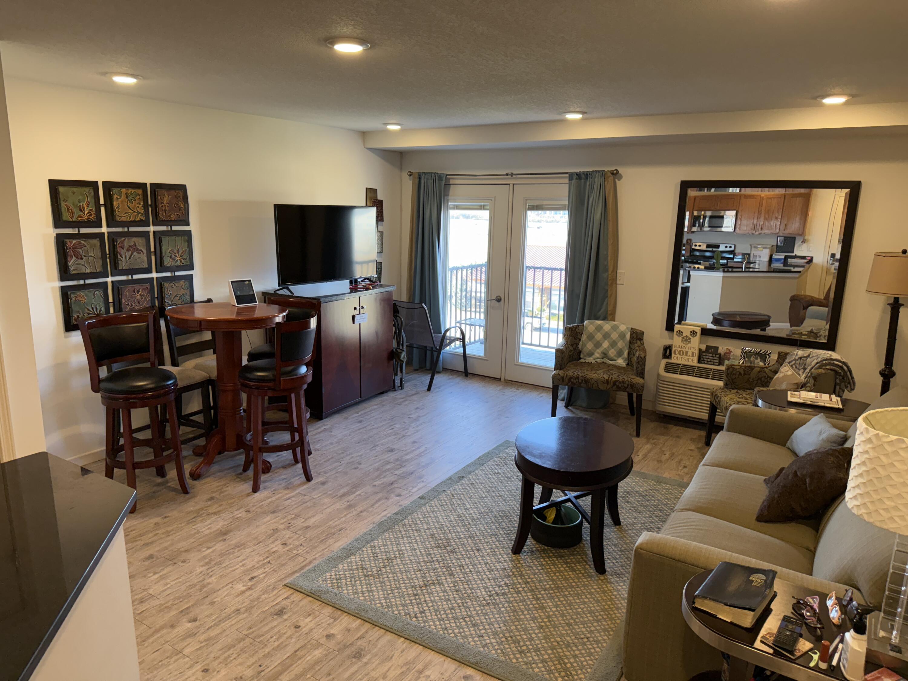 104 Prospect St Se Property Photo 4