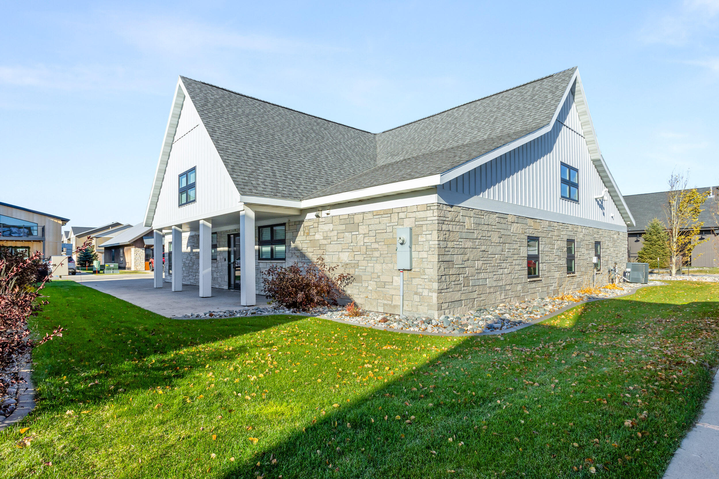 3220 Oak Ridge Loop E Property Photo 8