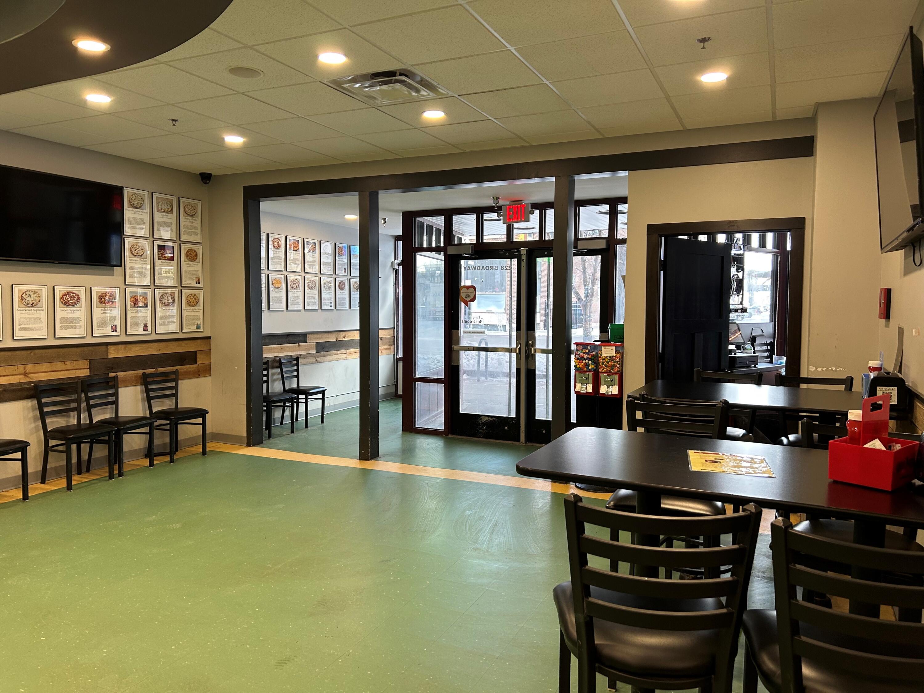 228 Broadway N Property Photo 4