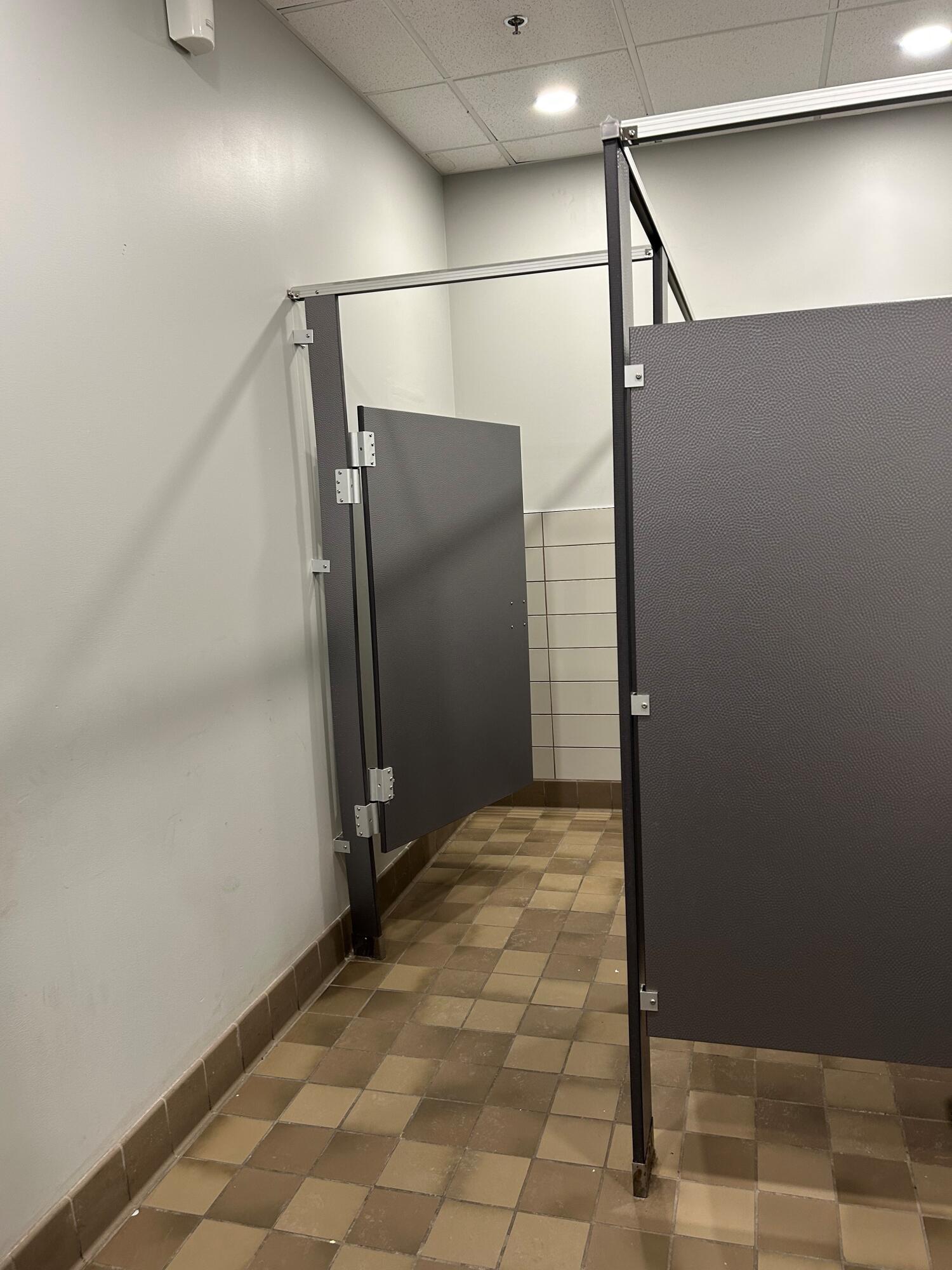 228 Broadway N Property Photo 11