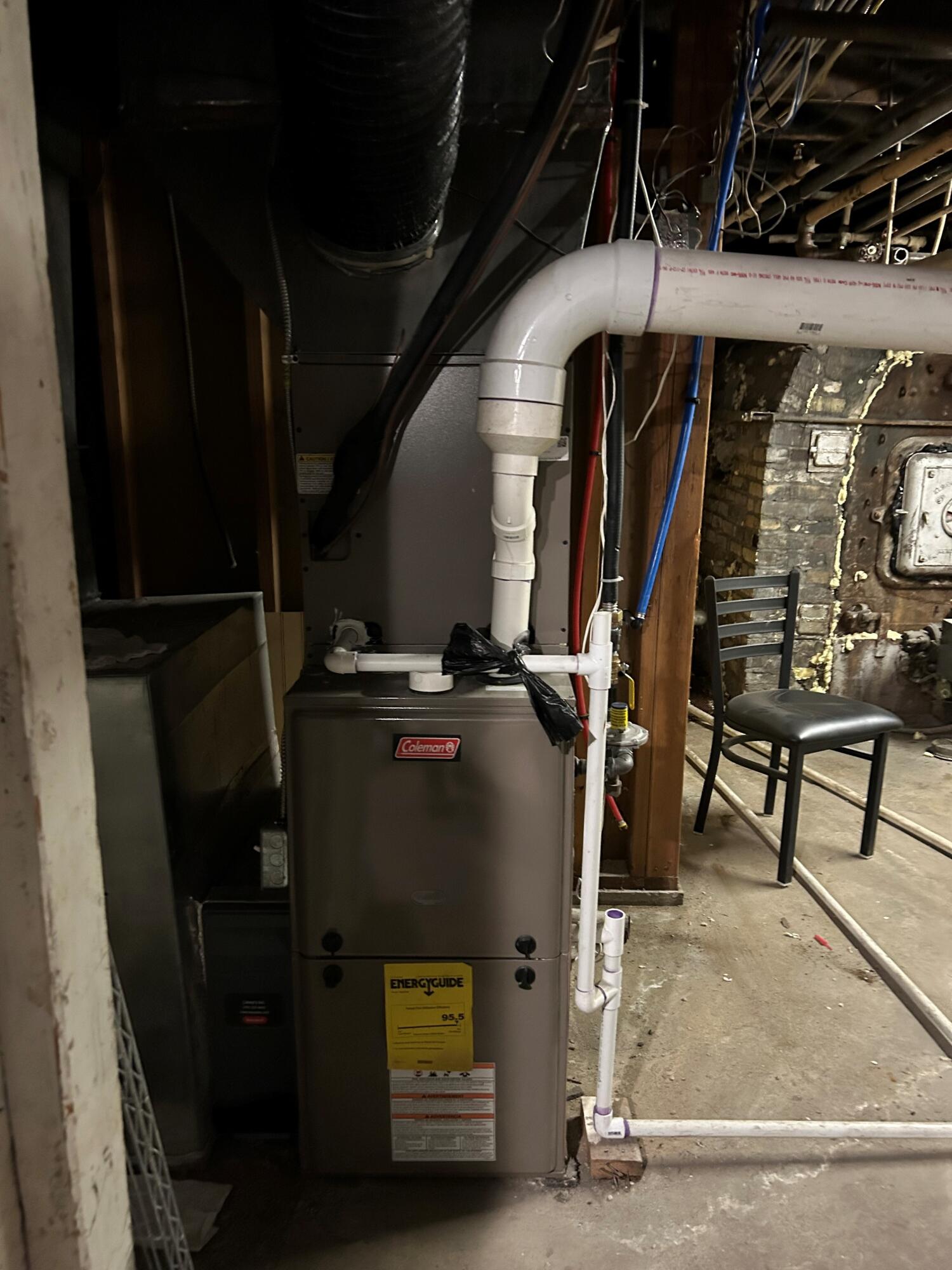 228 Broadway N Property Photo 17