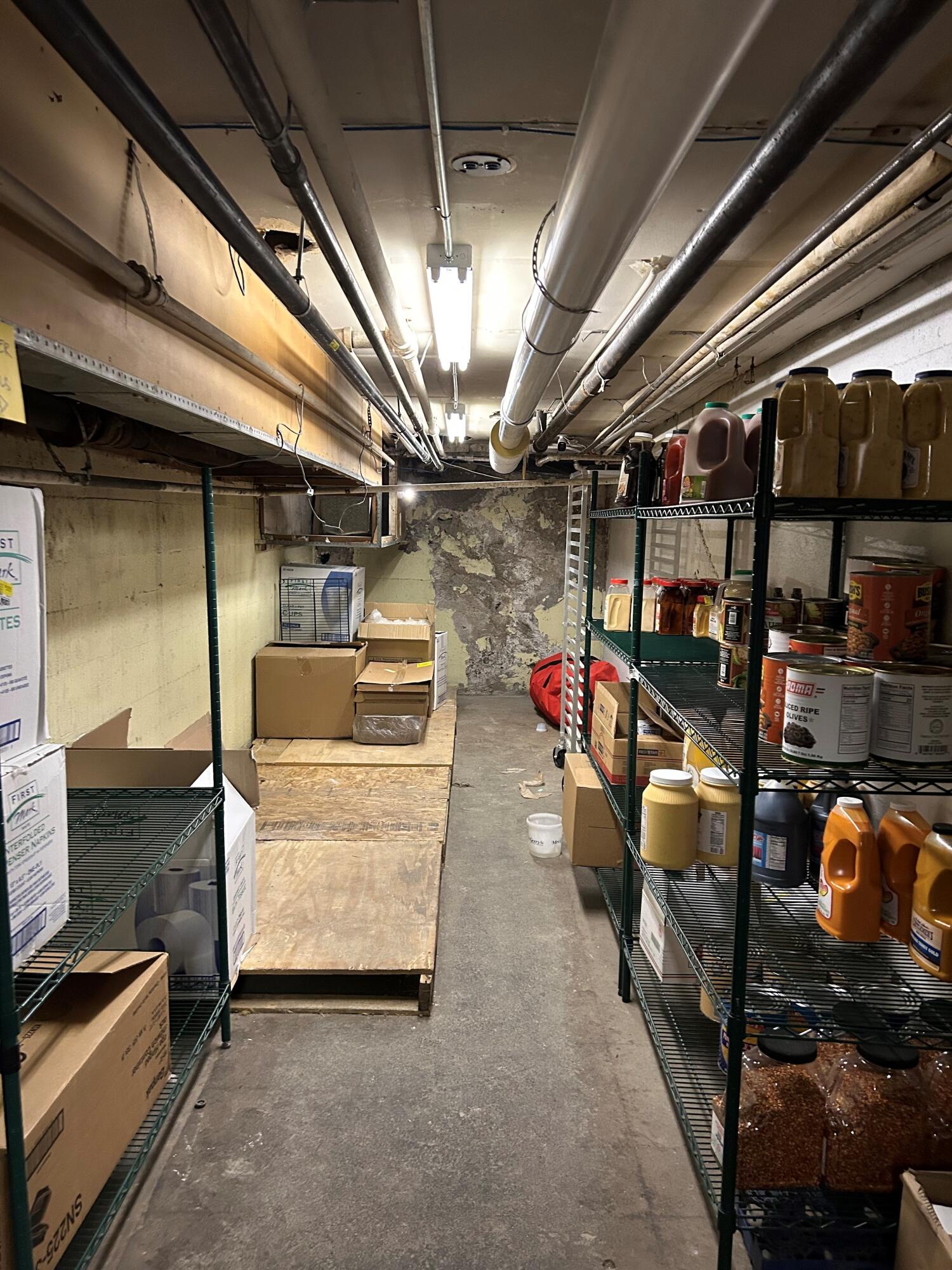 228 Broadway N Property Photo 18