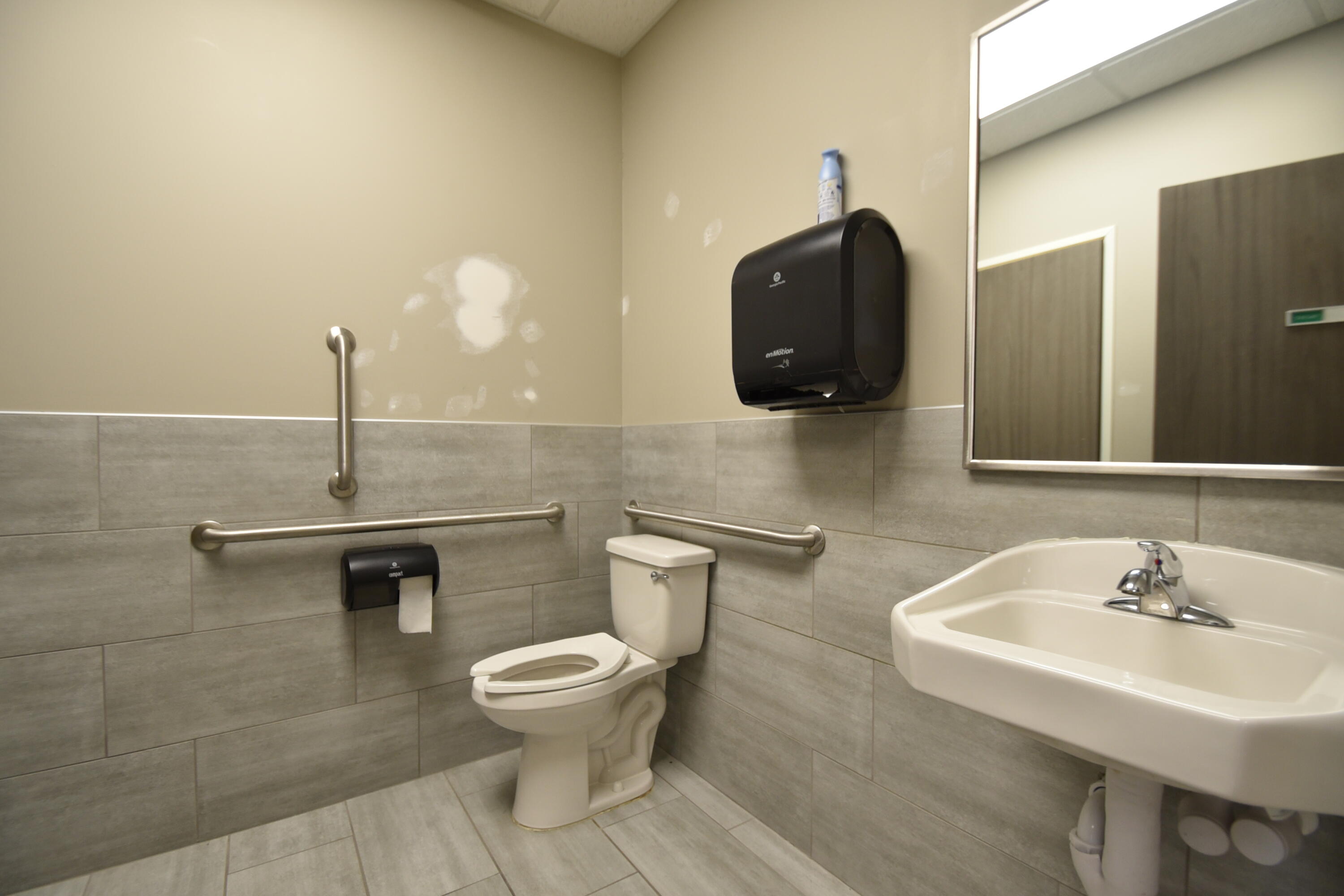 4725 Amber Valley Parkway S Property Photo 9