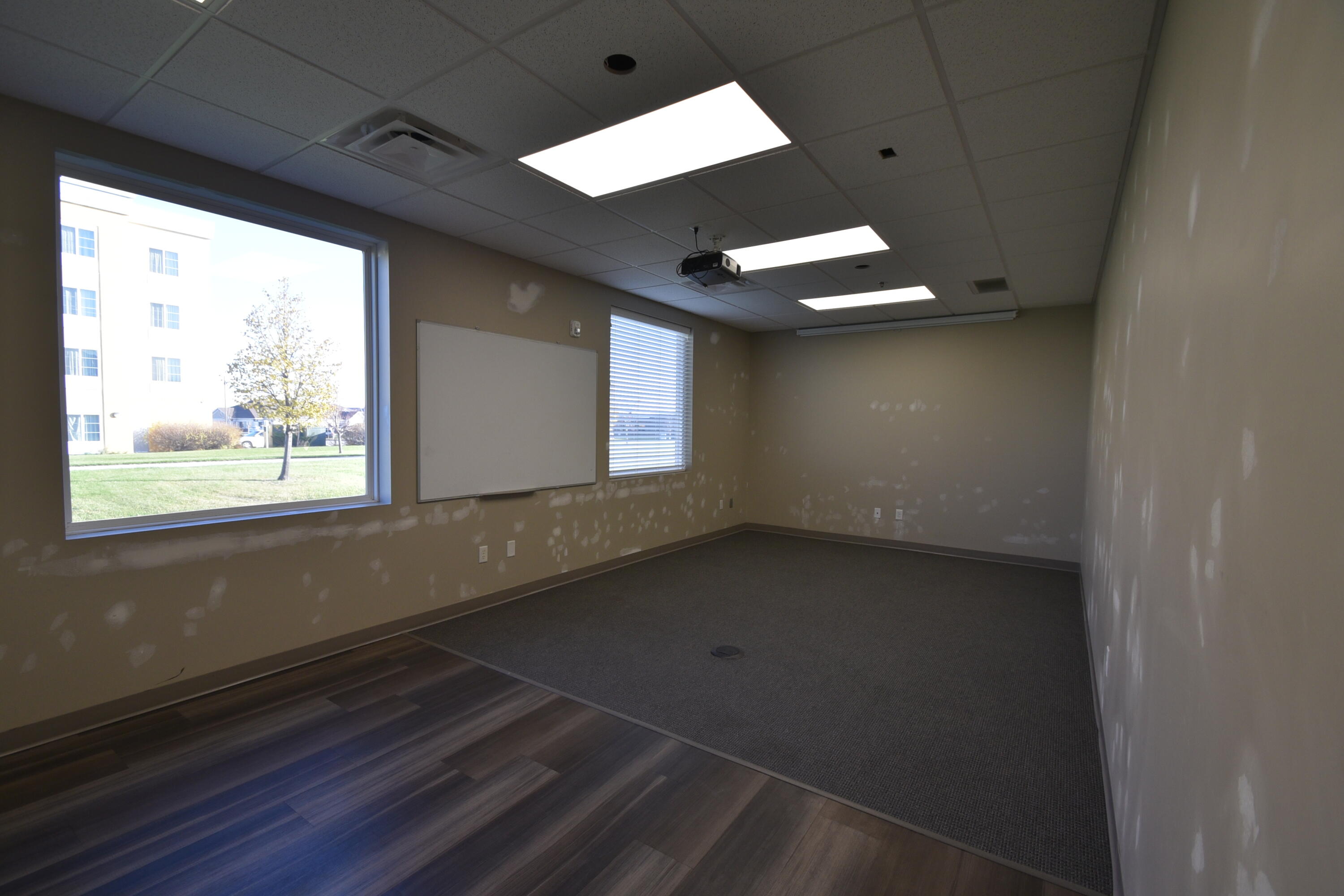 4725 Amber Valley Parkway S Property Photo 10