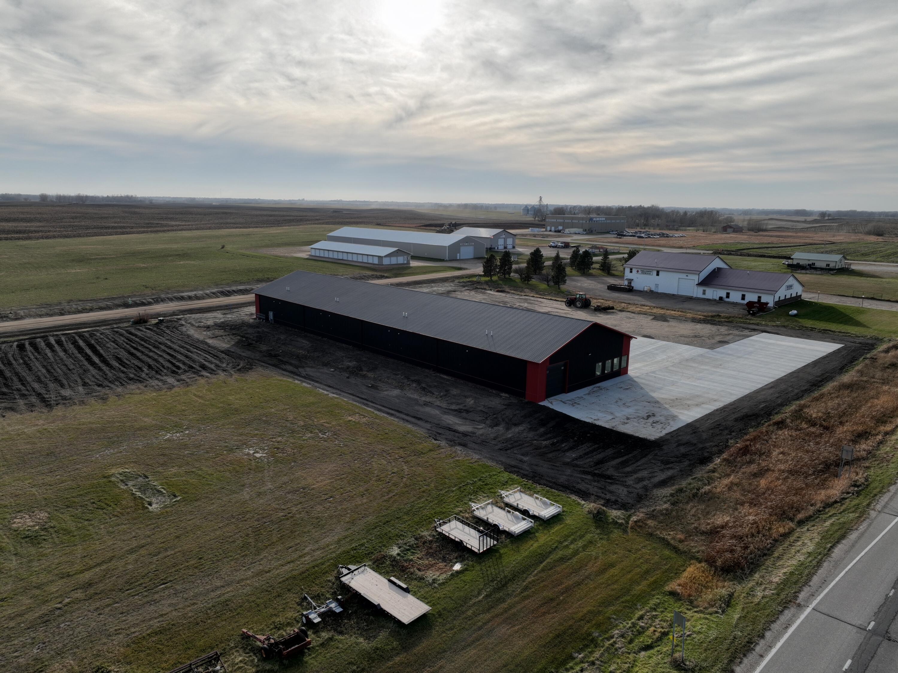 22381 Hwy 10 Unit A Property Photo 9