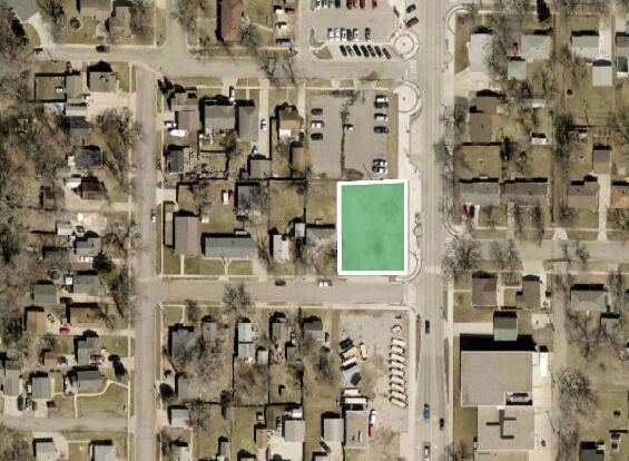 524 Sheyenne St Property Photo 2