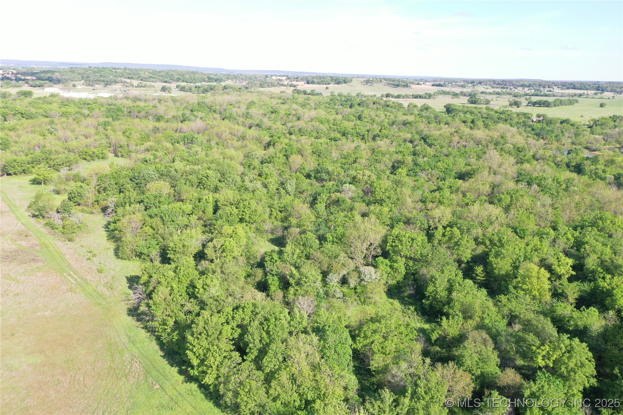 7500 Twin Hills Road Property Photo 7