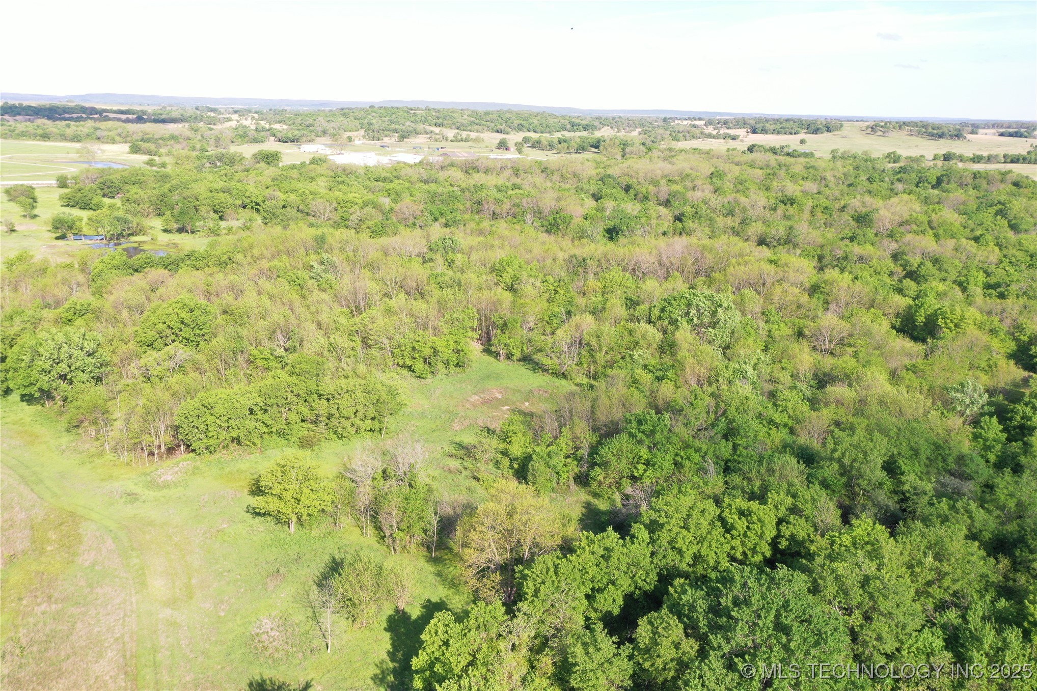 7500 Twin Hills Road Property Photo 8