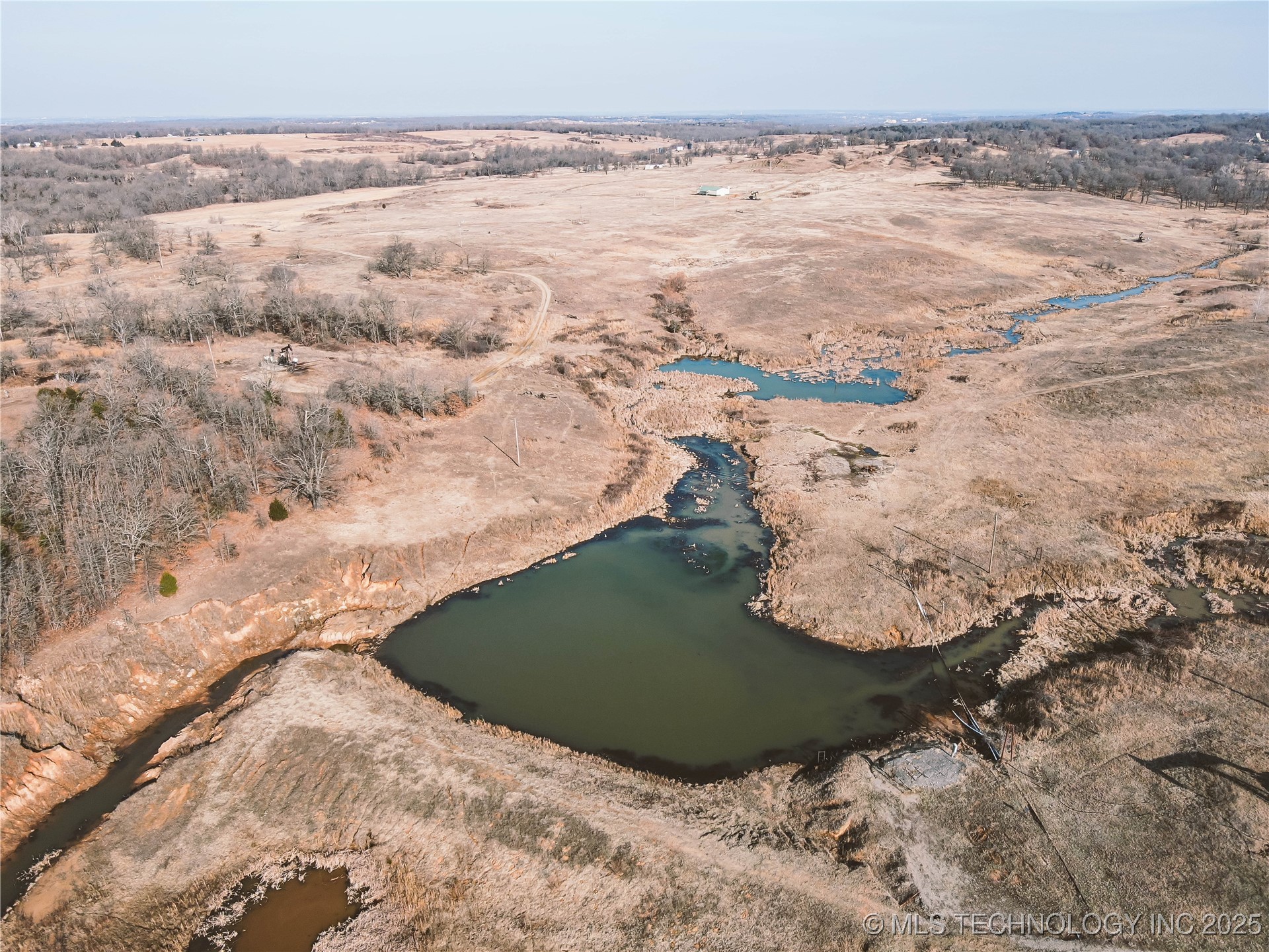 52487 W Hwy 16 Property Photo 9