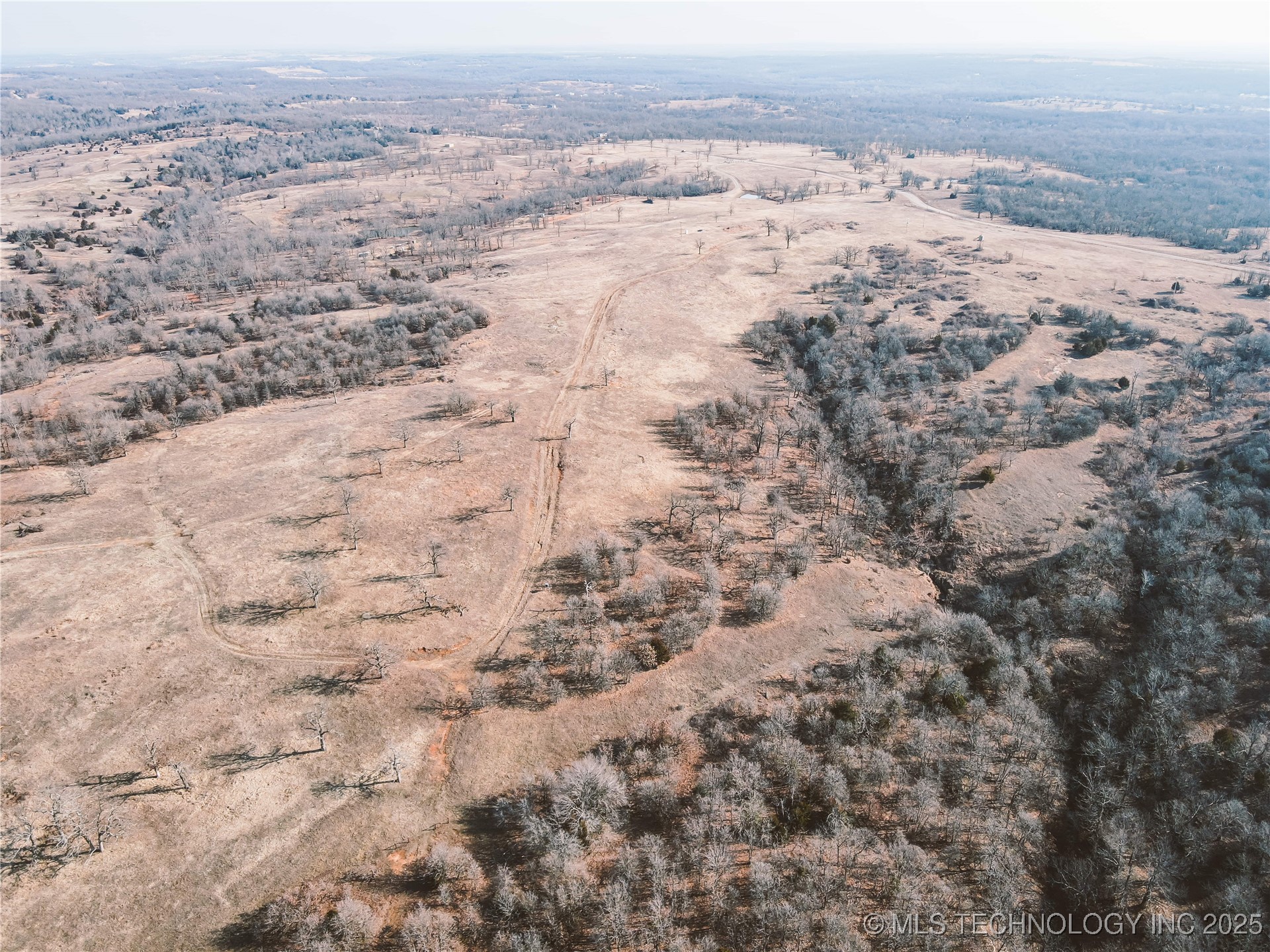 E Tipperary Road Property Photo 5