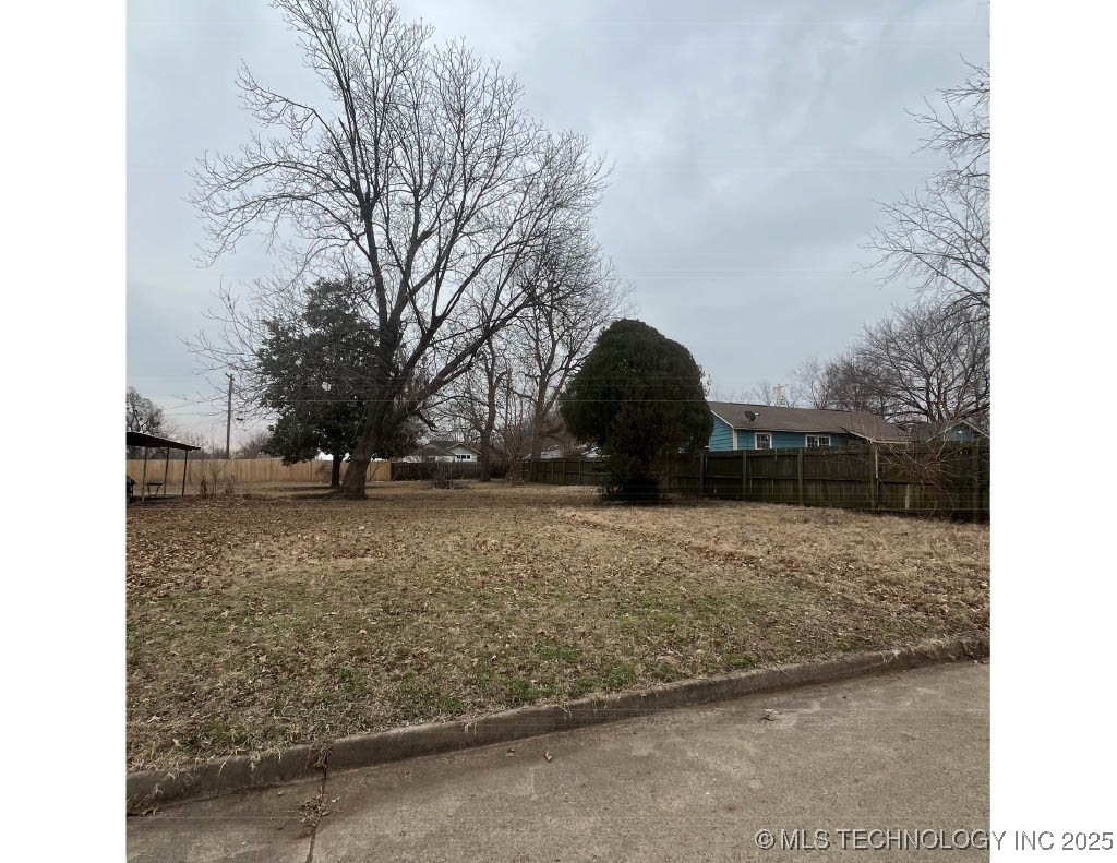 N Columbia Place Property Photo 1