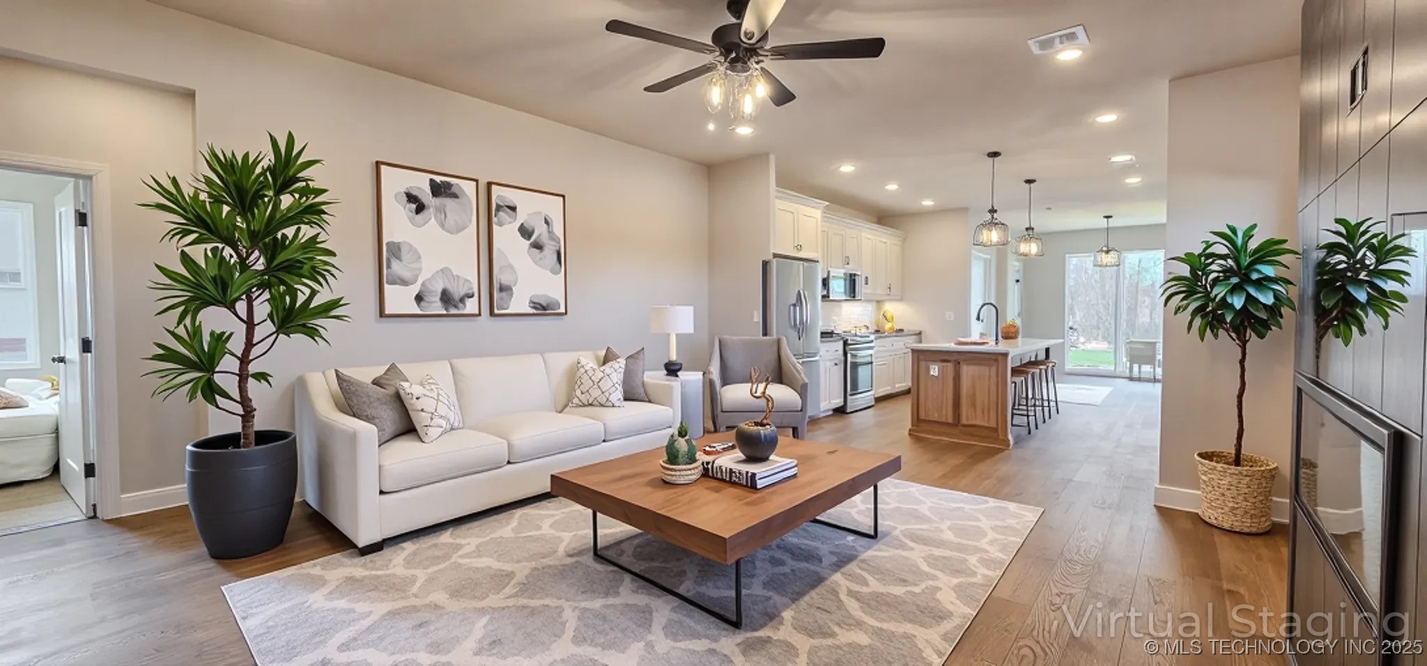 1007 E Delmar Place Property Photo 7