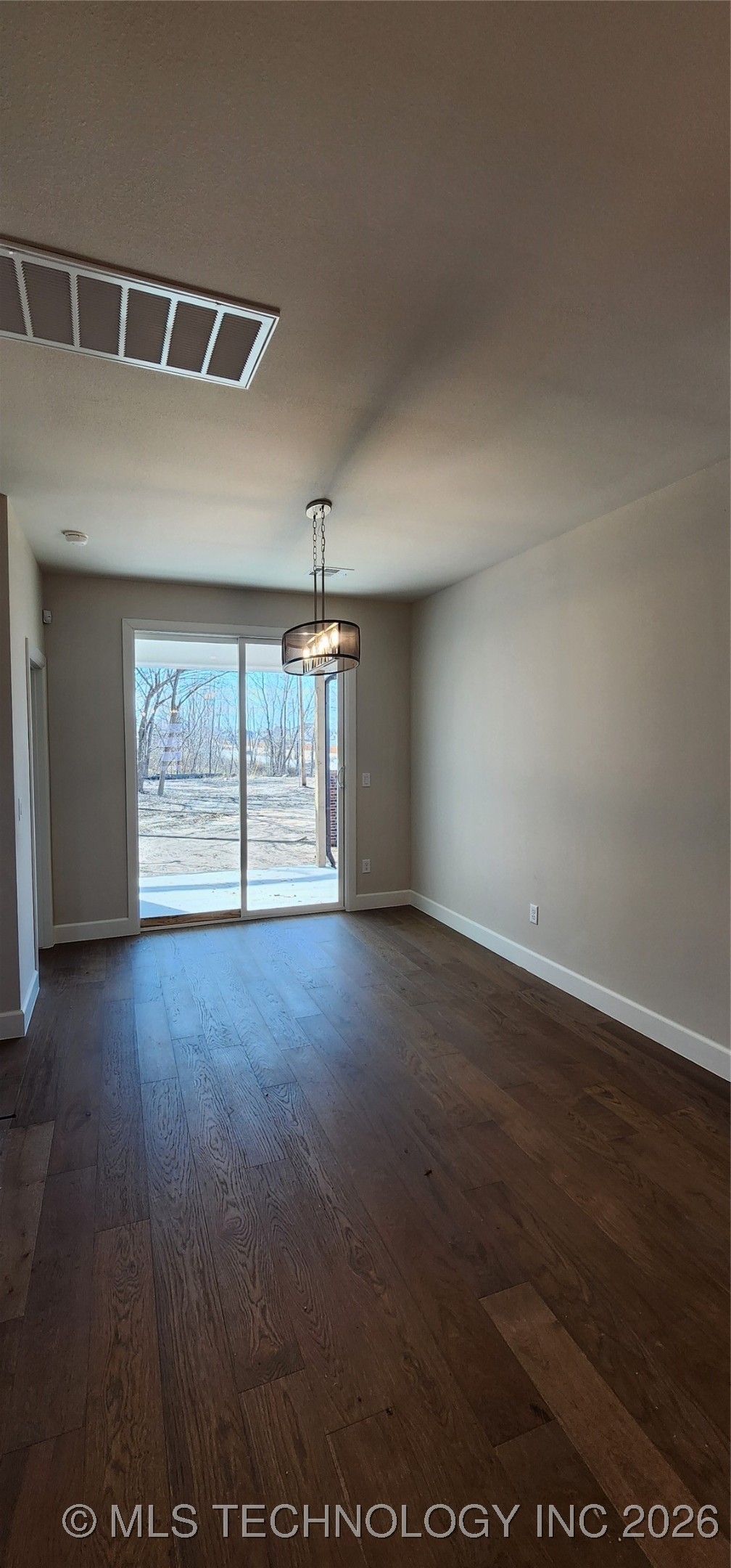 1007 E Delmar Place Property Photo 25