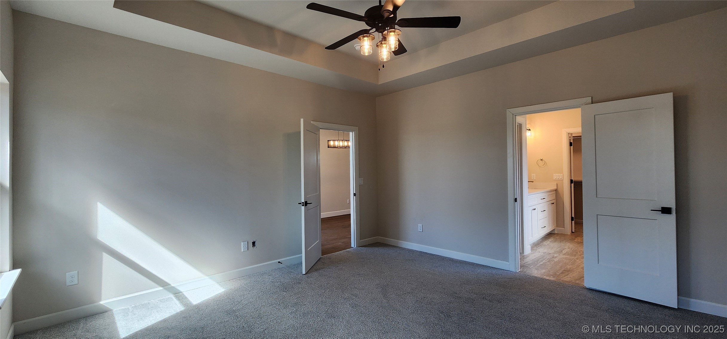 1007 E Delmar Place Property Photo 28