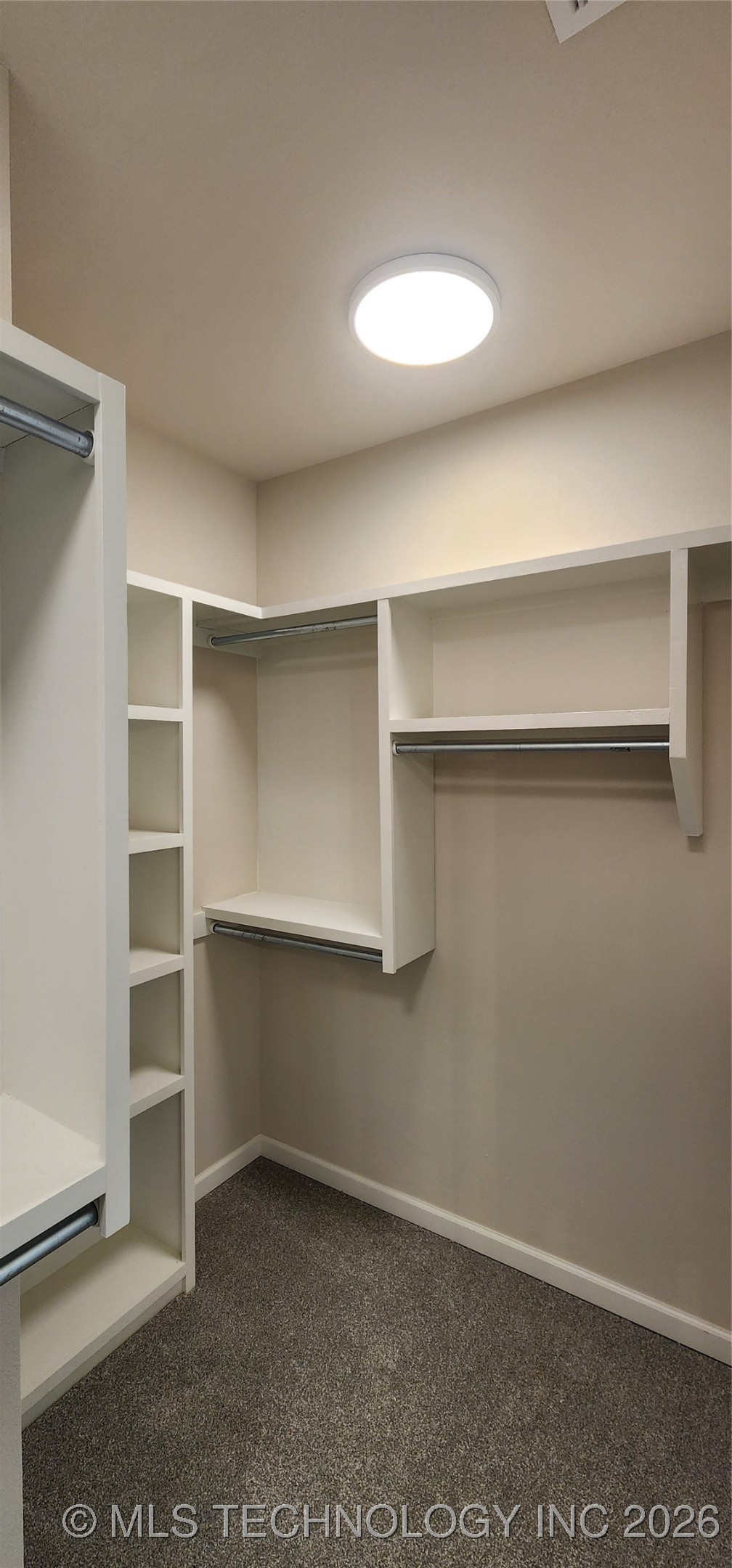 1007 E Delmar Place Property Photo 35