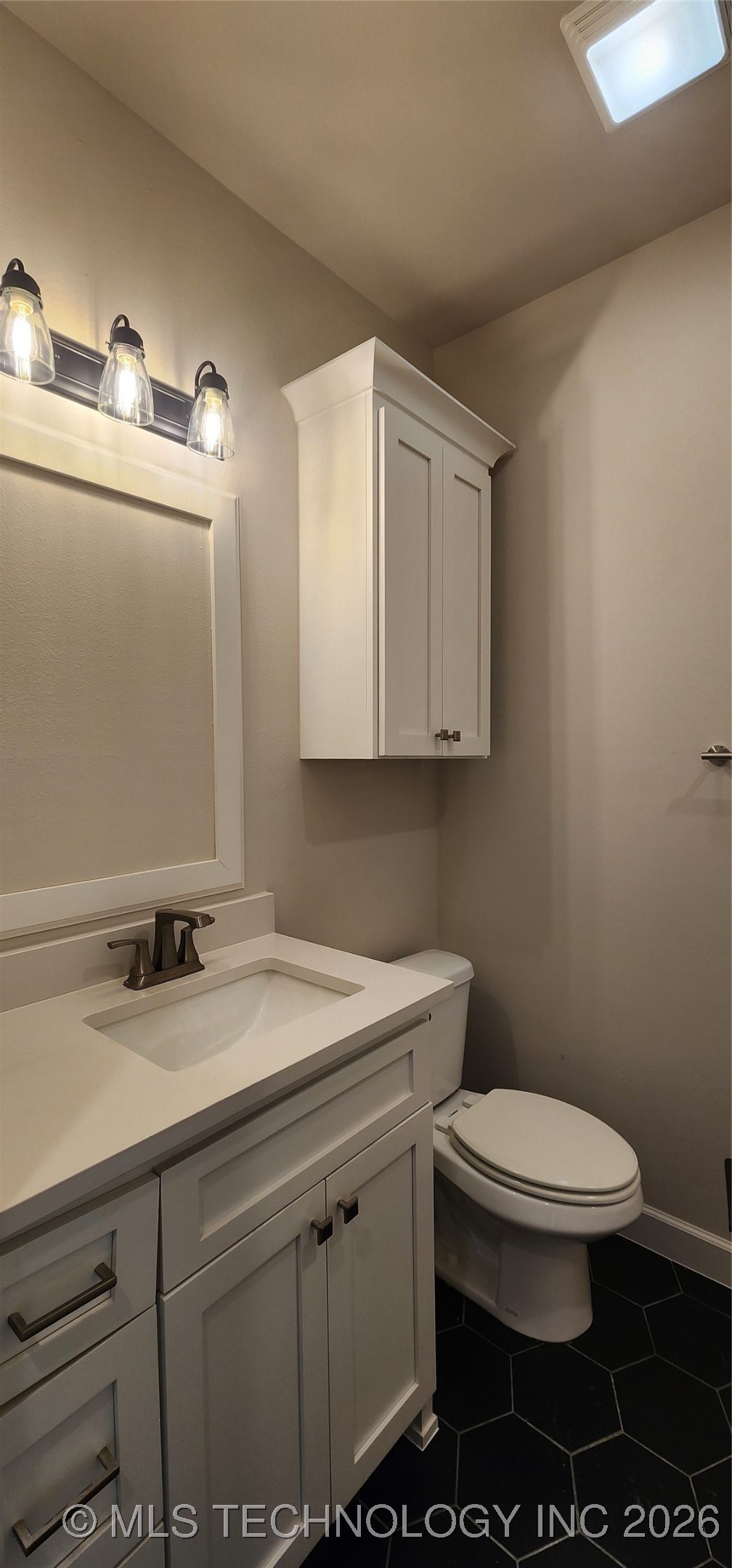 1007 E Delmar Place Property Photo 38